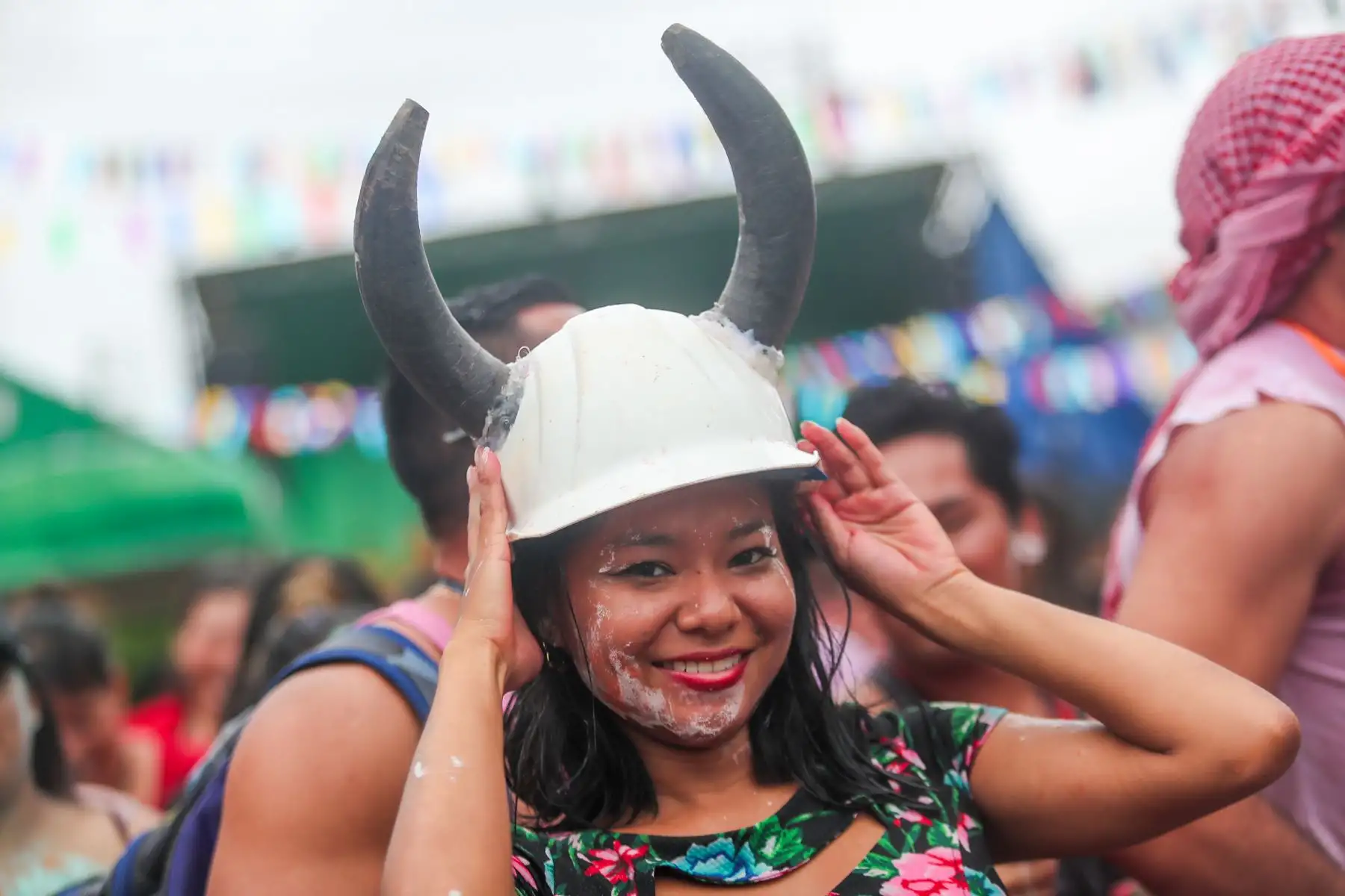 Para culminar con las celebraciones del Carnaval Ucayalino, se festejó "El día de los cachudos" celebración dónde de manera pícara los vecinos y turistas  reciben alegremente este título.
Foto: ANDINA/Ricardo Cuba