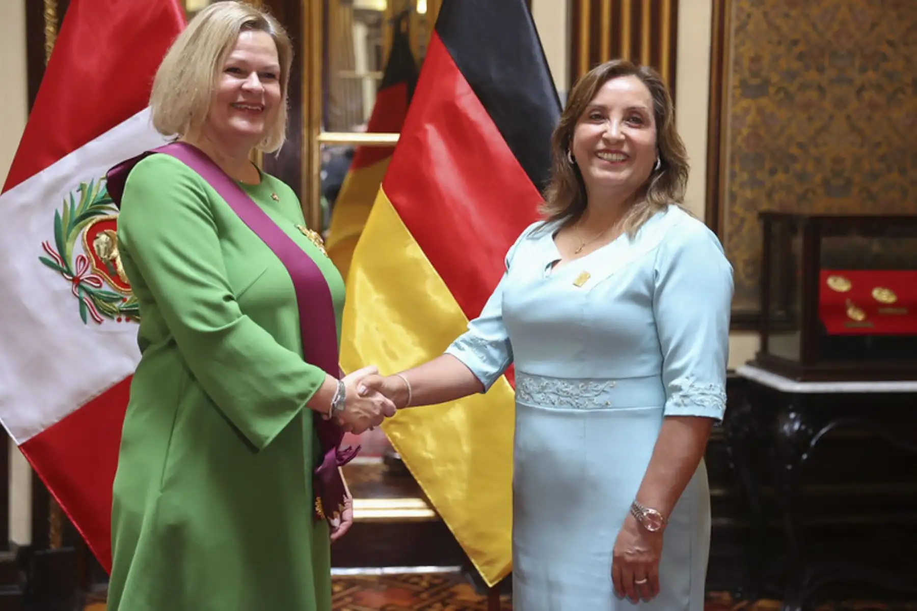 Presidenta Dina Boluarte sostiene audiencia con ministra federal del Interior de Alemania, Nancy Faeser. Foto: ANDINA/Prensa Presidencia