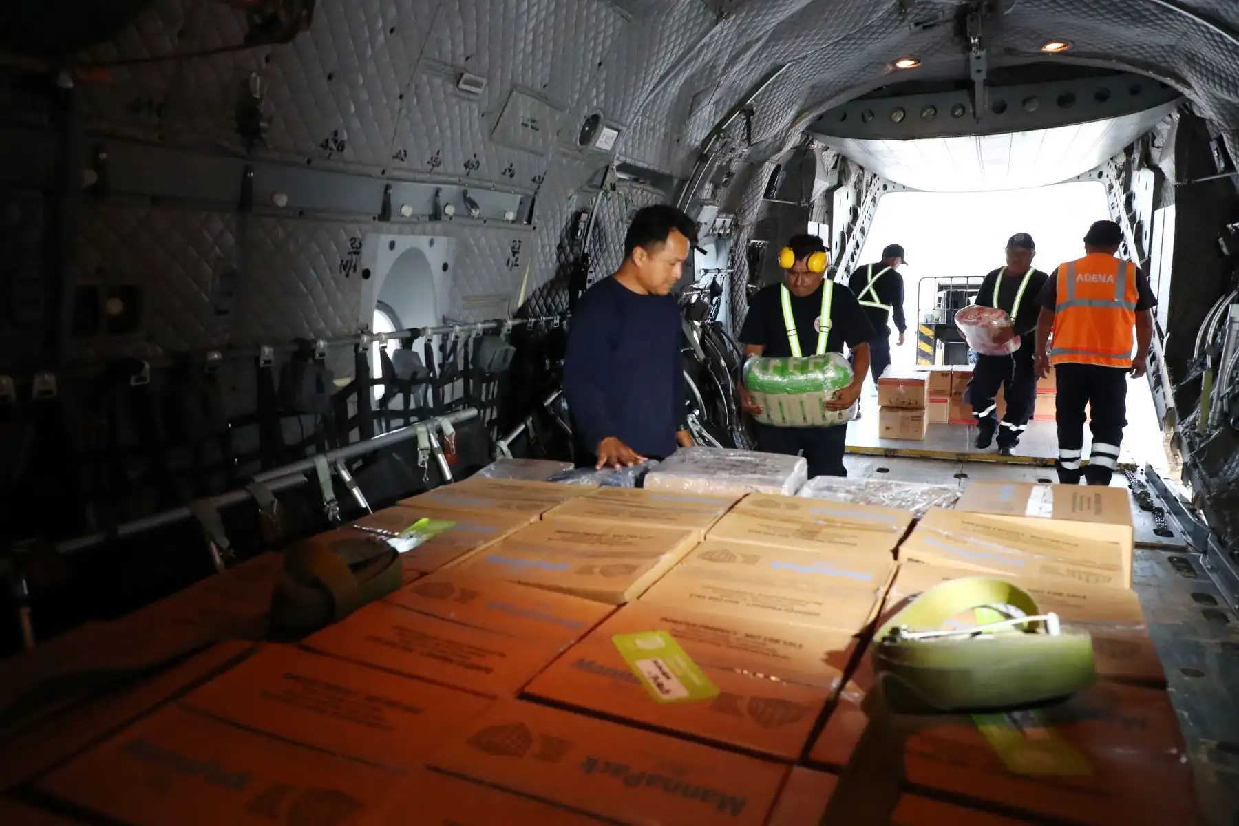 El Ministerio del Ambiente , a través de su Servicio Nacional de Áreas Naturales Protegidas por el Estado , está apoyando a los damnificados por las intensas lluvias en Ucayali.
Foto: Ministerio del Ambiente