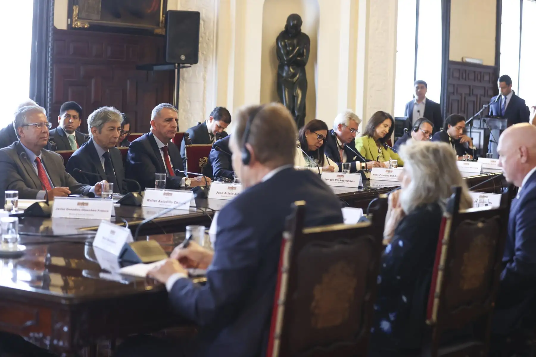 Presidenta Dina Boluarte recibe en audiencia a la delegación del congreso de los Estados Unidos, liderada por el representante republicano, Vern Buchanan.
Foto: ANDINA/Prensa Presidencia