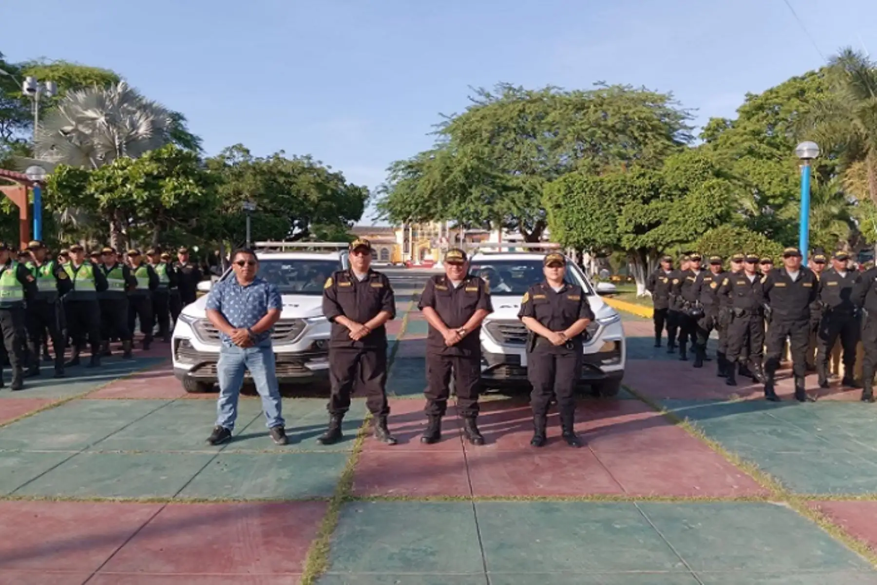 La provincia de Zarumilla es muy vulnerable a la inseguridad al ser una zona de frontera por donde ingresan ilegales indocumentados, hay contrabando de combustible, armas, municiones y presencia de sicariato.