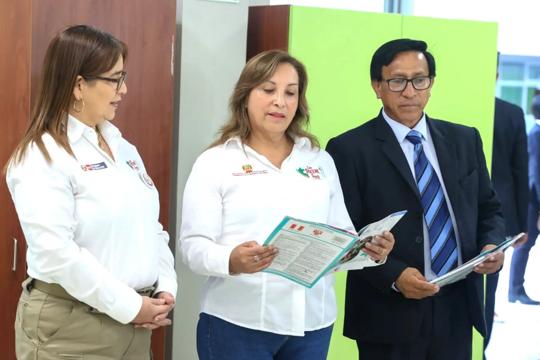 La Presidenta de la República, Dina Boluarte, inaugura cuatro instituciones educativas que beneficiarán a cerca de 4,000 estudiantes. Foto: ANDINA/Prensa Presidencia