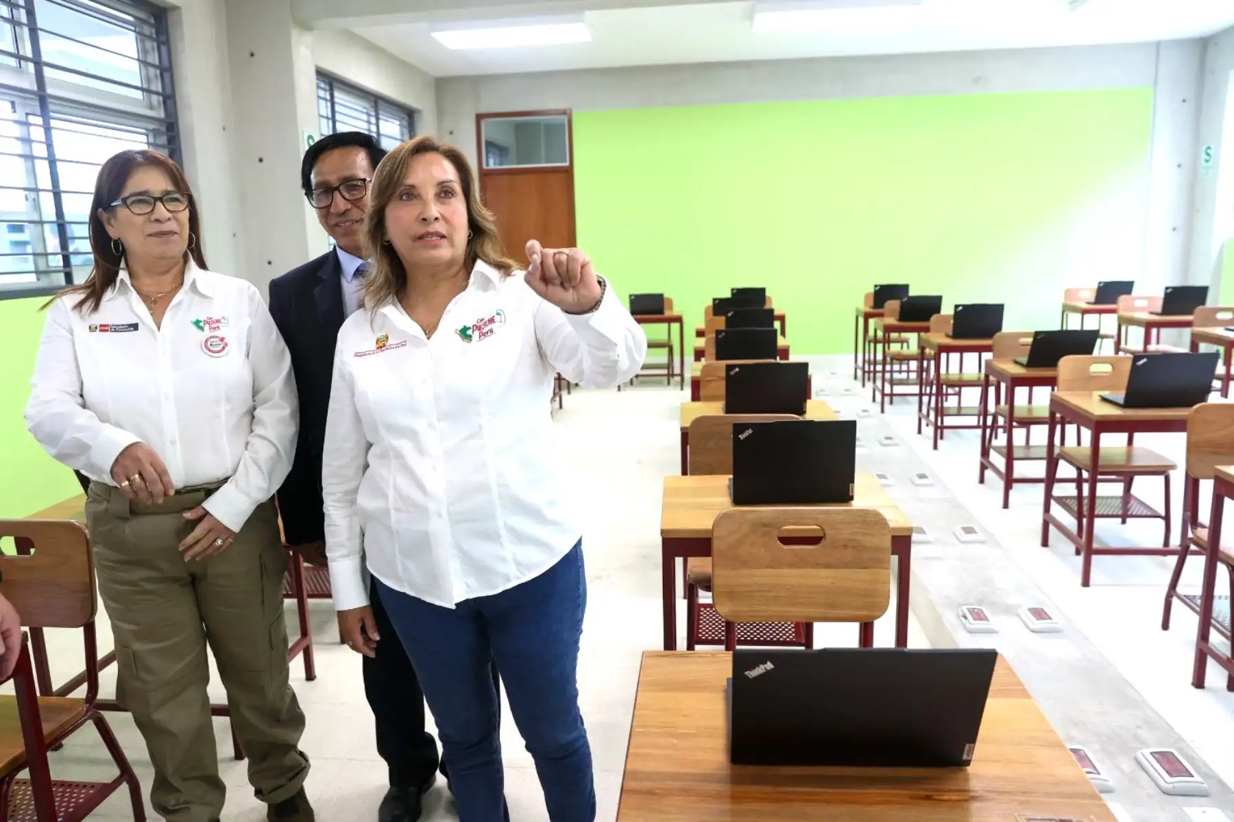 La Presidenta de la República, Dina Boluarte, inaugura cuatro instituciones educativas que beneficiarán a cerca de 4,000 estudiantes. Foto: ANDINA/Prensa Presidencia