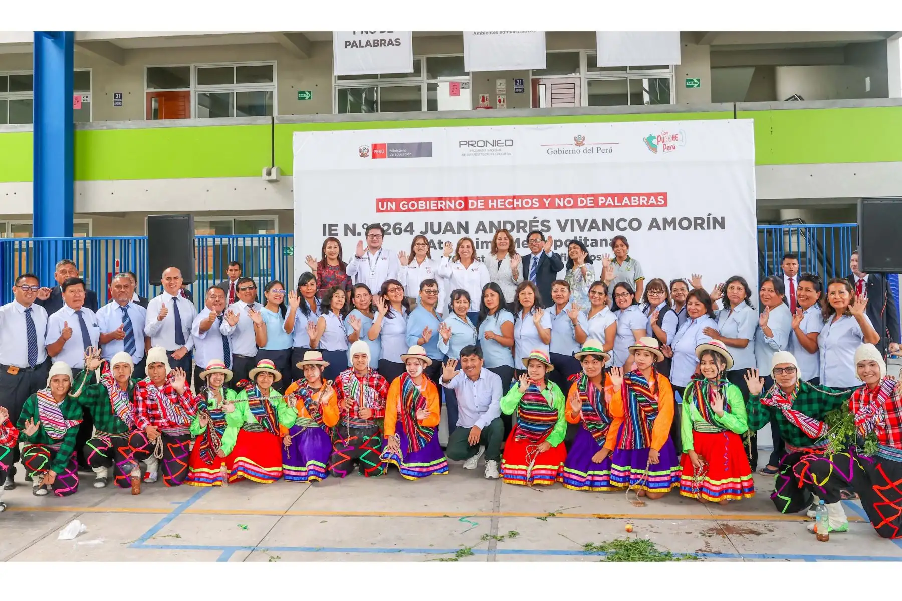 La Presidenta de la República, Dina Boluarte, inaugura cuatro instituciones educativas que beneficiarán a cerca de 4,000 estudiantes. Foto: ANDINA/Prensa Presidencia