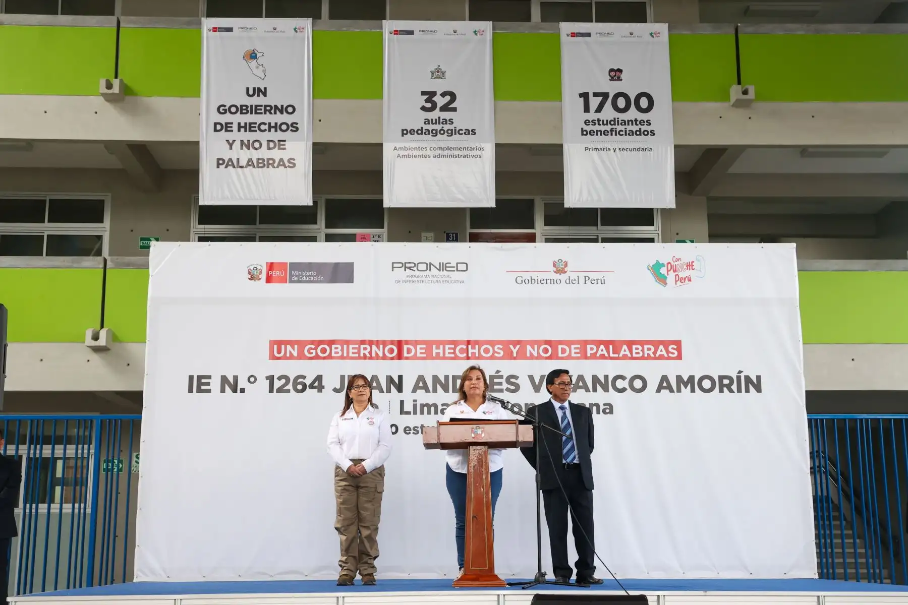 La Presidenta de la República, Dina Boluarte, inaugura cuatro instituciones educativas que beneficiarán a cerca de 4,000 estudiantes. Foto: ANDINA/Prensa Presidencia