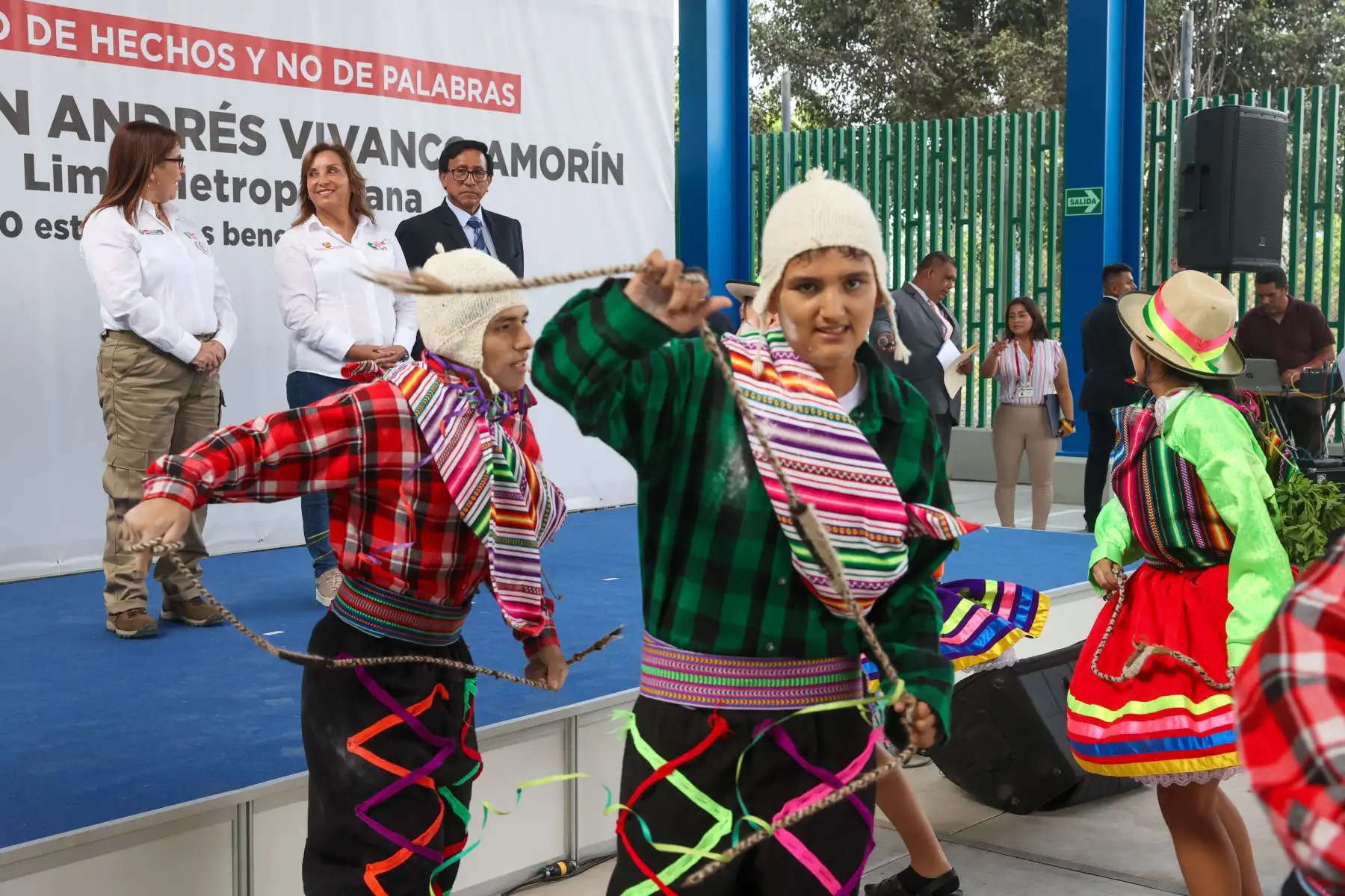 La Presidenta de la República, Dina Boluarte, inaugura cuatro instituciones educativas que beneficiarán a cerca de 4,000 estudiantes. Foto: ANDINA/Prensa Presidencia
