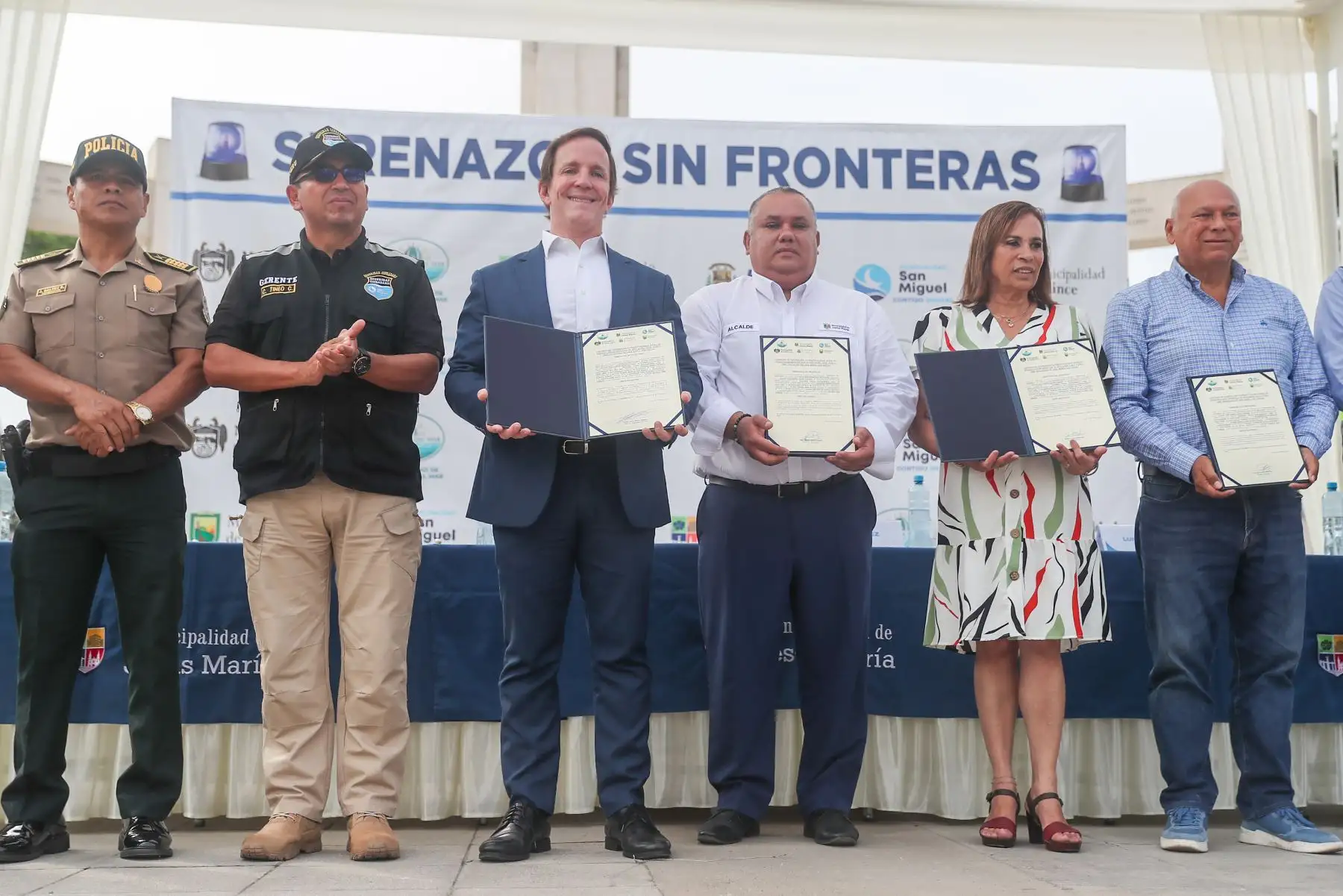 Con el objetivo de combatir la delincuencia 6 municipalidades de Lima unen fuerzas en el proyecto Serenazgo Sin Fronteras y así brindar mayor seguridad ciudadana a los vecinos.
Foto: ANDINA/Ricardo Cuba