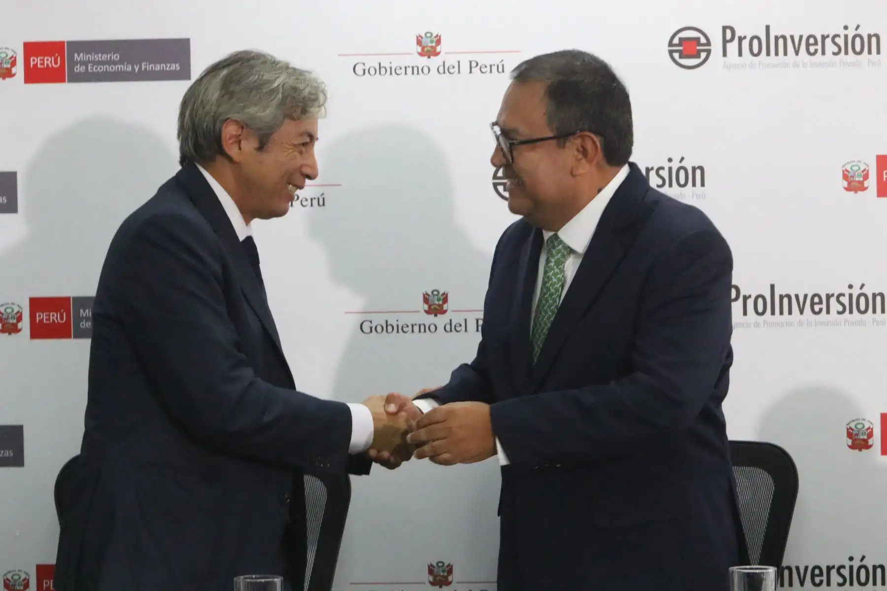 El acto de Buena Pro contó con la presencia del presidente del Consejo de Ministros, Alberto Otárola; el ministro de Economía y Finanzas, José Arista; el gobernador regional de Áncash, Fabián Koki Noriega; el director ejecutivo de ProInversión, José Salardi; y otras autoridades y legisladores de la región Áncash. Chinecas.
Foto: ANDINA/Héctor Vinces