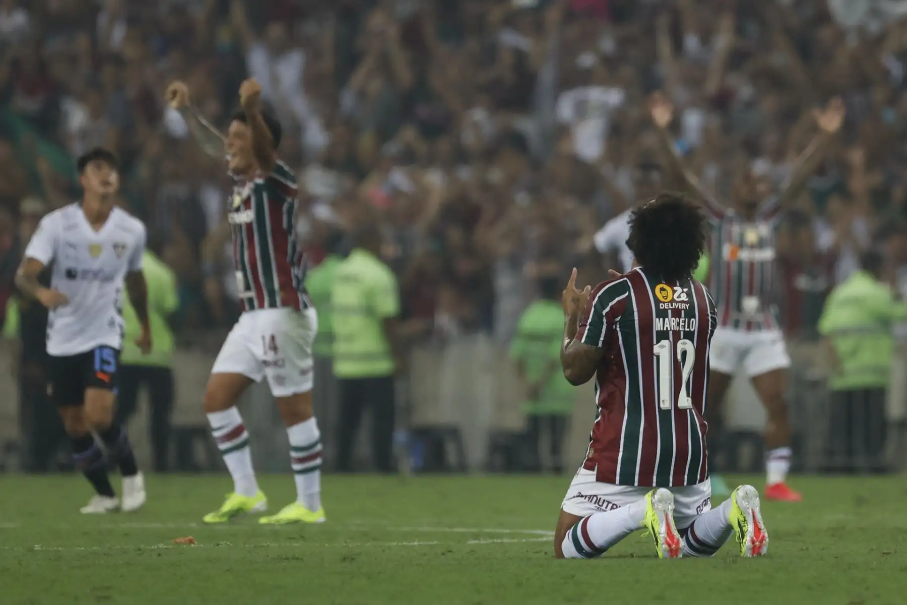 Marcelo de Fluminense celebra al ganar la final de la Recopa Sudamericana entre Fluminense y LDU Quito este jueves, en el estadio Maracaná en Río de Janeiro (Brasil). 
Foto: EFE