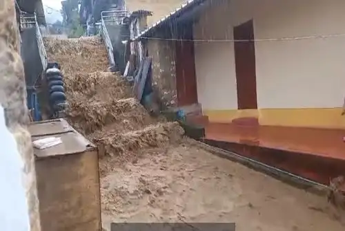 Piura soporta una etapa de lluvias intensas, a pesar del inicio de la estación de otoño, afirmó el Senamhi.