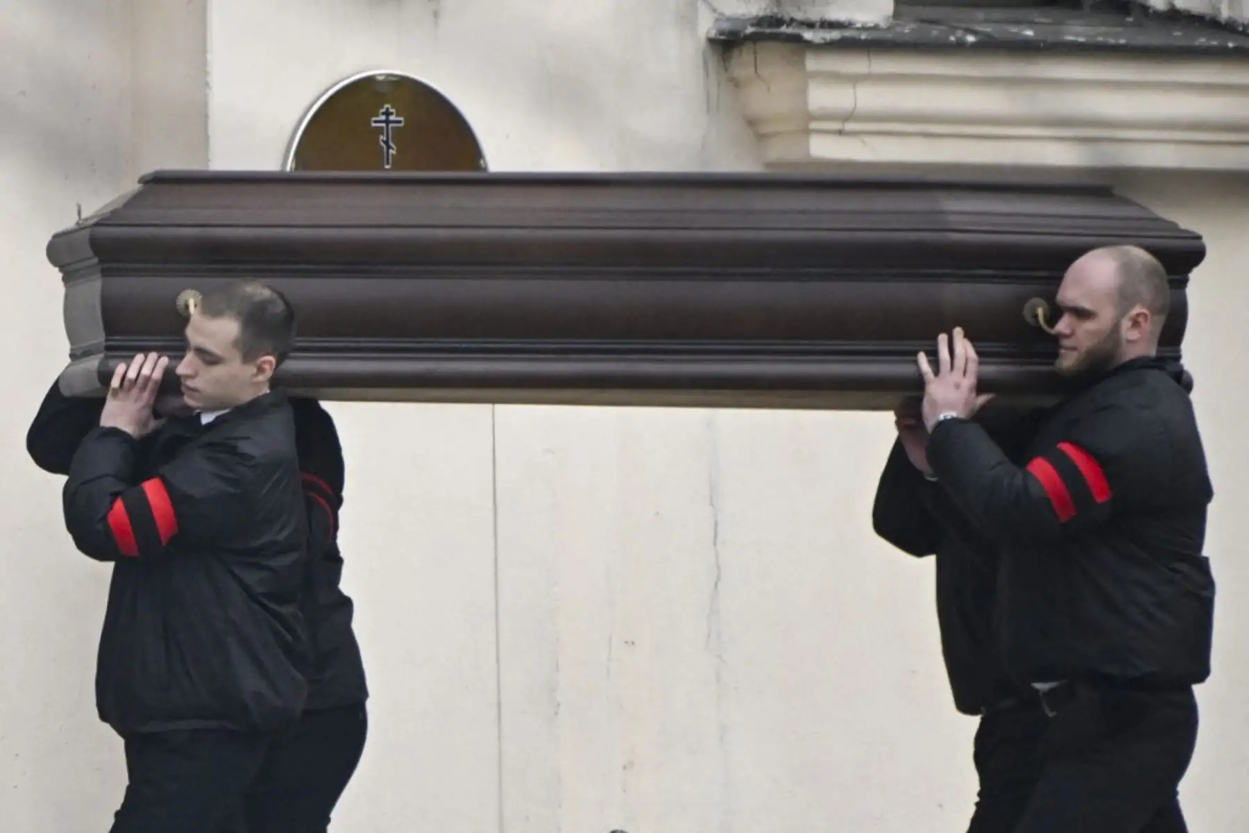 La ceremonia se produce dos semanas después de que Navalny muriera en una prisión del Ártico. Foto: AFP