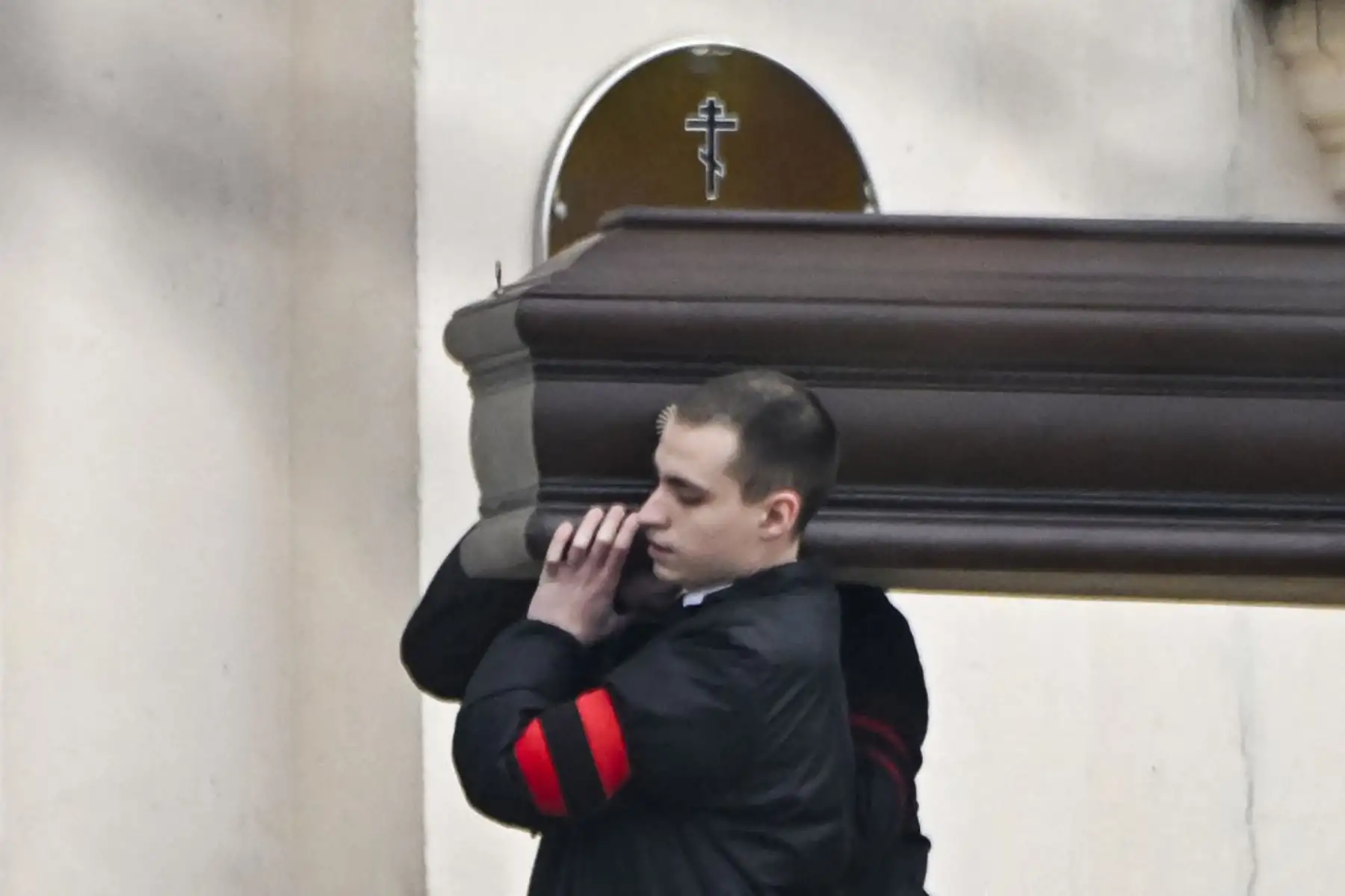 La ceremonia se produce dos semanas después de que Navalny muriera en una prisión del Ártico. Foto: AFP