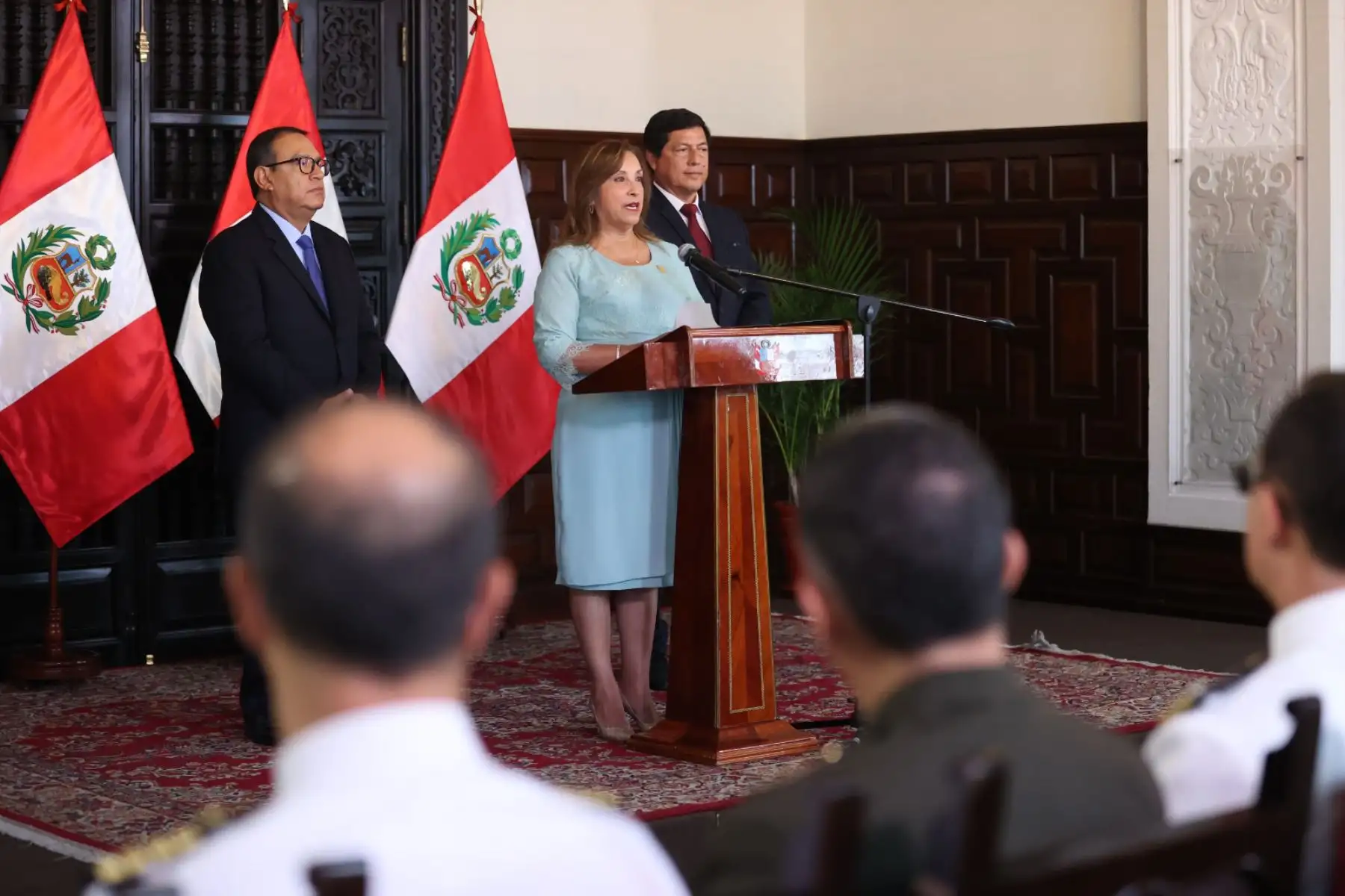 La presidenta de la república, Dina Boluarte, participa en la ceremonia de presentación del reglamento de la Ley N° 30999, Ley de Ciberdefensa, con la finalidad proteger la seguridad nacional frente a amenazas o ataques en el ciberespacio. Foto: ANDINA/ Prensa Presidencia