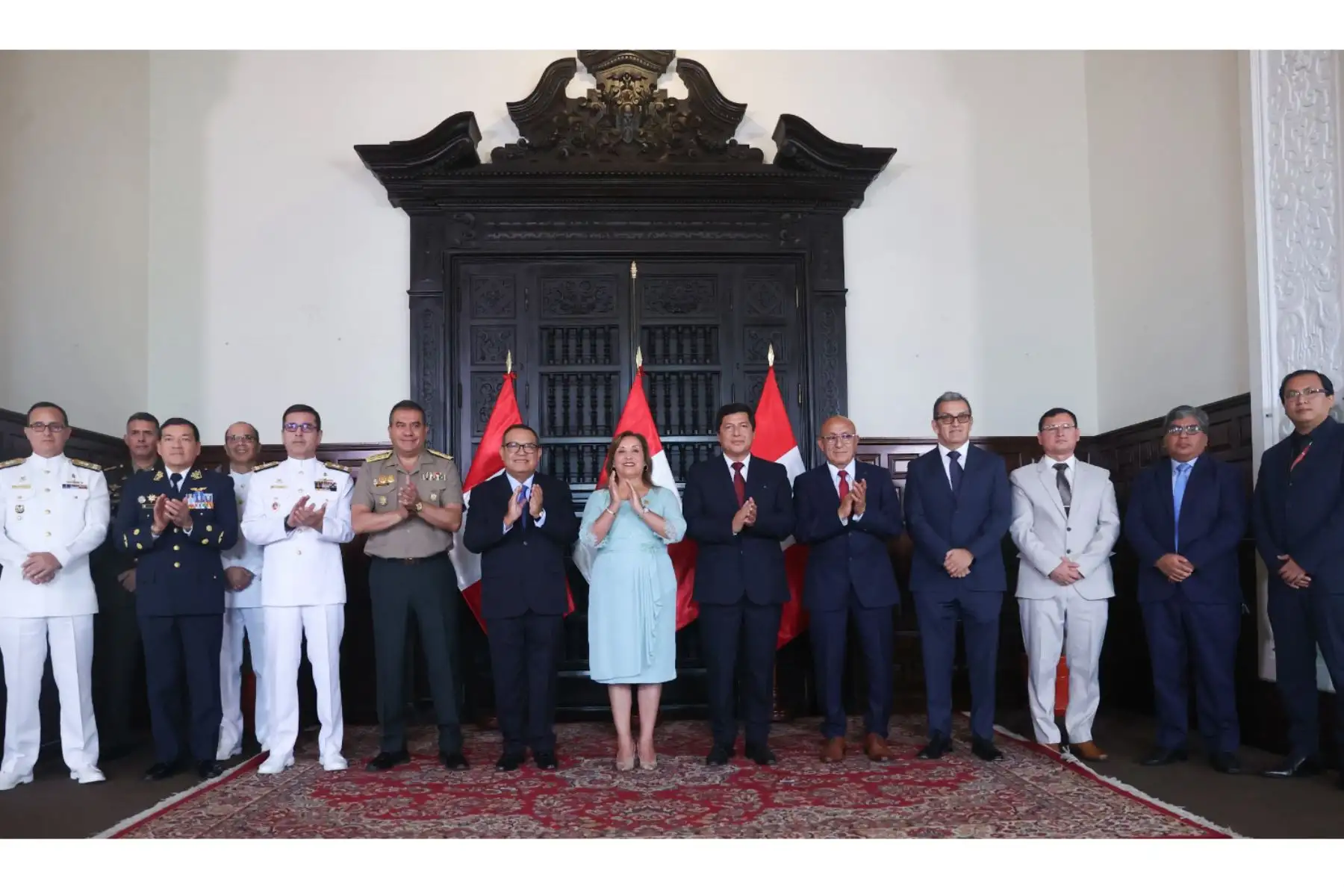La presidenta de la república, Dina Boluarte, participa en la ceremonia de presentación del reglamento de la Ley N° 30999, Ley de Ciberdefensa, con la finalidad proteger la seguridad nacional frente a amenazas o ataques en el ciberespacio. Foto: ANDINA/ Prensa Presidencia