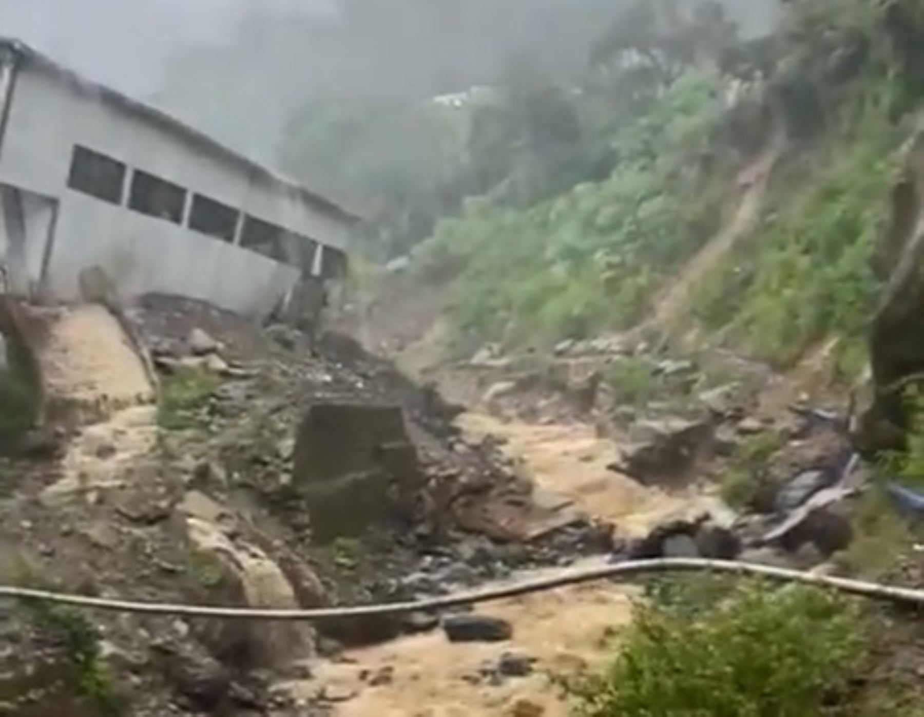 Lluvias intensas y activación de quebradas provocó severos daños en diversas localidades de tres provincias de la sierra de Piura.