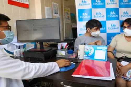 Sebastián Molina, tiene 17 años, y gran parte de su vida ha sufrido de distintos males de salud hasta que hace tres años, fue diagnosticado con Síndrome de deficiencia del transportador de glucosa tipo 1, conocido como Glut 1. Foto: ANDINA/Difusión