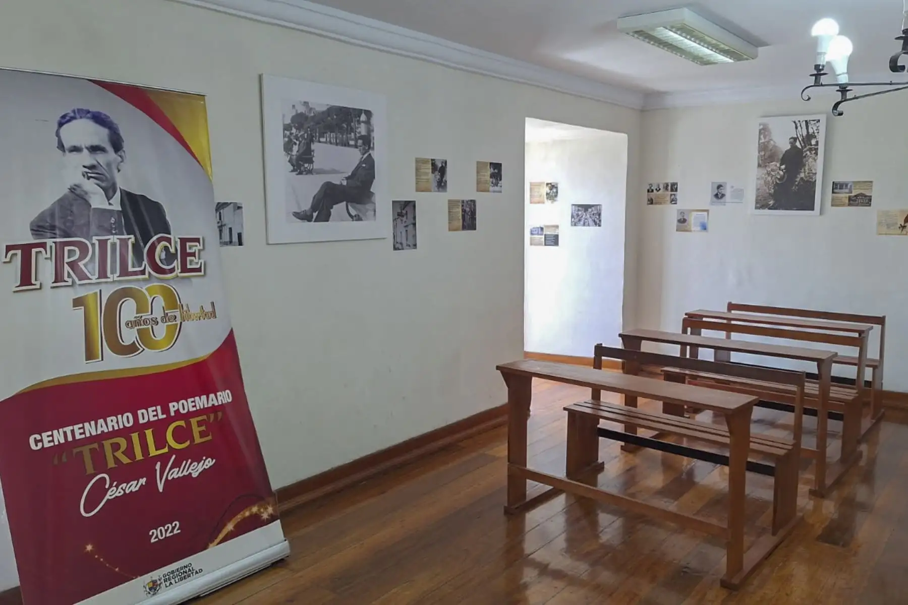 Este hallazgo generó que la promoción 1970 del Pedro Mercedes Ureña, presidida por Luis Huacacolque, se reedite los poemas pero esta vez en documento donde estén los 10 poemas y parte de su paso de Vallejo por el Pedro Ureña.Todos estos poemas serán presentados a las 19:00 horas en la Casa de la Identidad, en la misma aula donde Vallejo se desempeñó como profesor."Estos poemas son una muestra de la vasta obra con la que cuenta nuestro poeta, y que todos deben leer", sostuvo Huacacolque.
 Foto: ANDINA/Luis