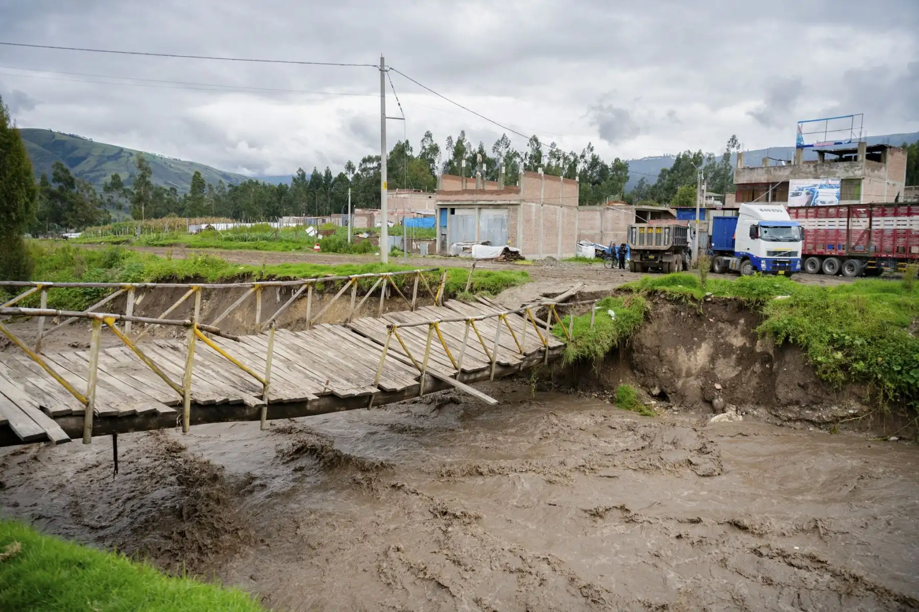 Las fuertes precipitaciones pluviales incrementaron el caudal del río Chumbao, cuyo trayecto recorre los distritos de San Jerónimo, Andahuaylas y Talavera.
Foto: ANDINA/Muni Andahuaylas