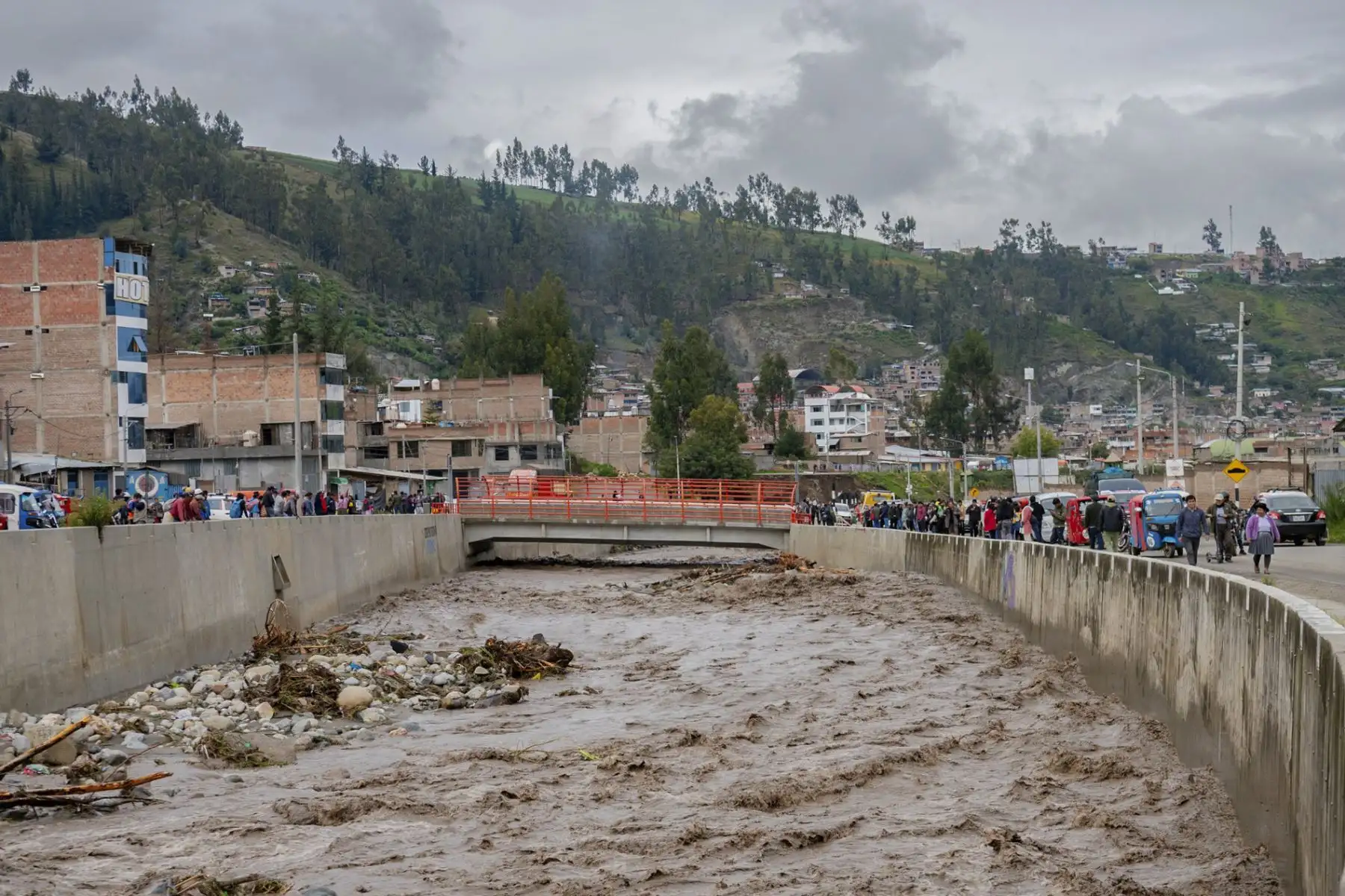 Las fuertes precipitaciones pluviales incrementaron el caudal del río Chumbao, cuyo trayecto recorre los distritos de San Jerónimo, Andahuaylas y Talavera.
Foto: ANDINA/Muni Andahuaylas