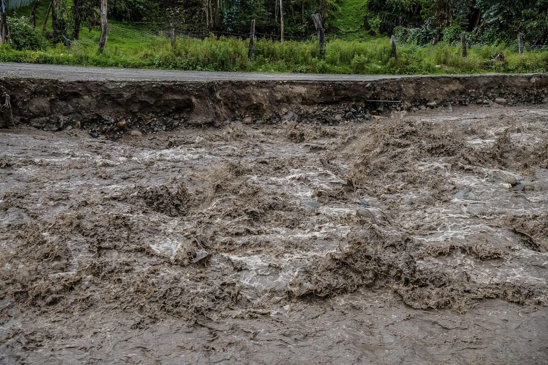 Las fuertes precipitaciones pluviales incrementaron el caudal del río Chumbao, cuyo trayecto recorre los distritos de San Jerónimo, Andahuaylas y Talavera.
Foto: ANDINA/Muni Andahuaylas