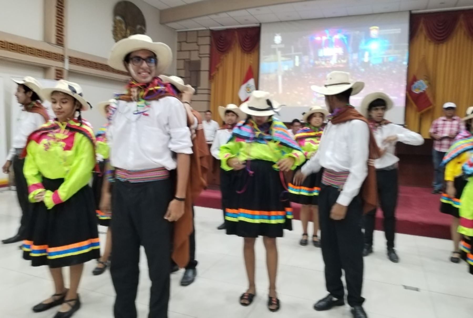 En un adelanto de lo que será el Primer Festival Regional del Carnaval Lambayecano 2024 se presentaron elencos de danzas icónicas de la región.