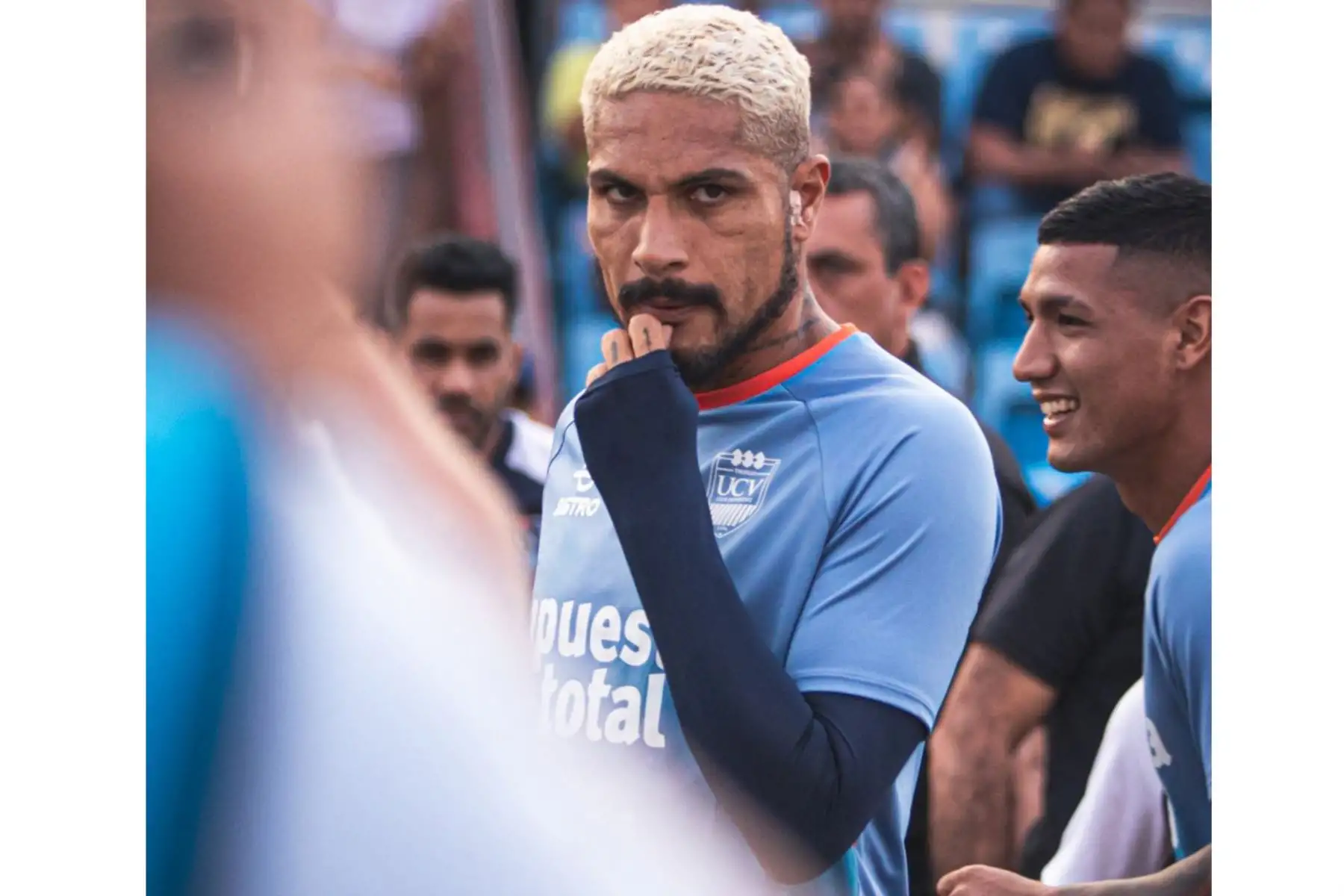 Paolo Guerrero realiza su primera aparición oficial con la Universidad César Vallejo al enfrentarse al Cusco FC en el Estadio Mansiche de Trujillo en el marco de la sexta jornada del Torneo Apertura de la Liga 1 .
Foto: Liga 1