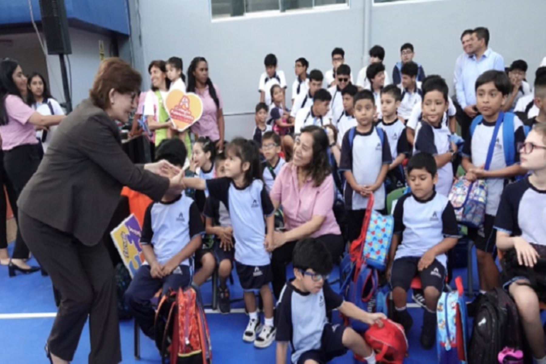 La viceministra de Educación participó en inicio de clases en un colegio particular en Lima. Foto: Minedu