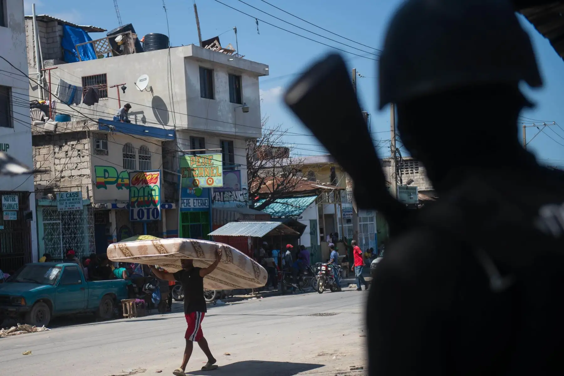La tensión vuelve a Puerto Príncipe con tiroteos entre la Policía y las bandas armadas. Foto: EFE