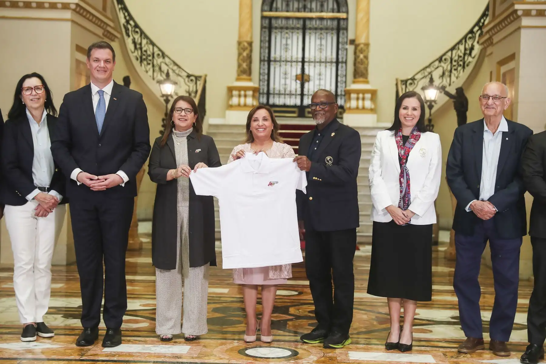 Presidenta Dina Boluarte sostuvo reunión con la comisión de evaluación de Panan Sports.
Foto: ANDINA/Prensa Presidencia