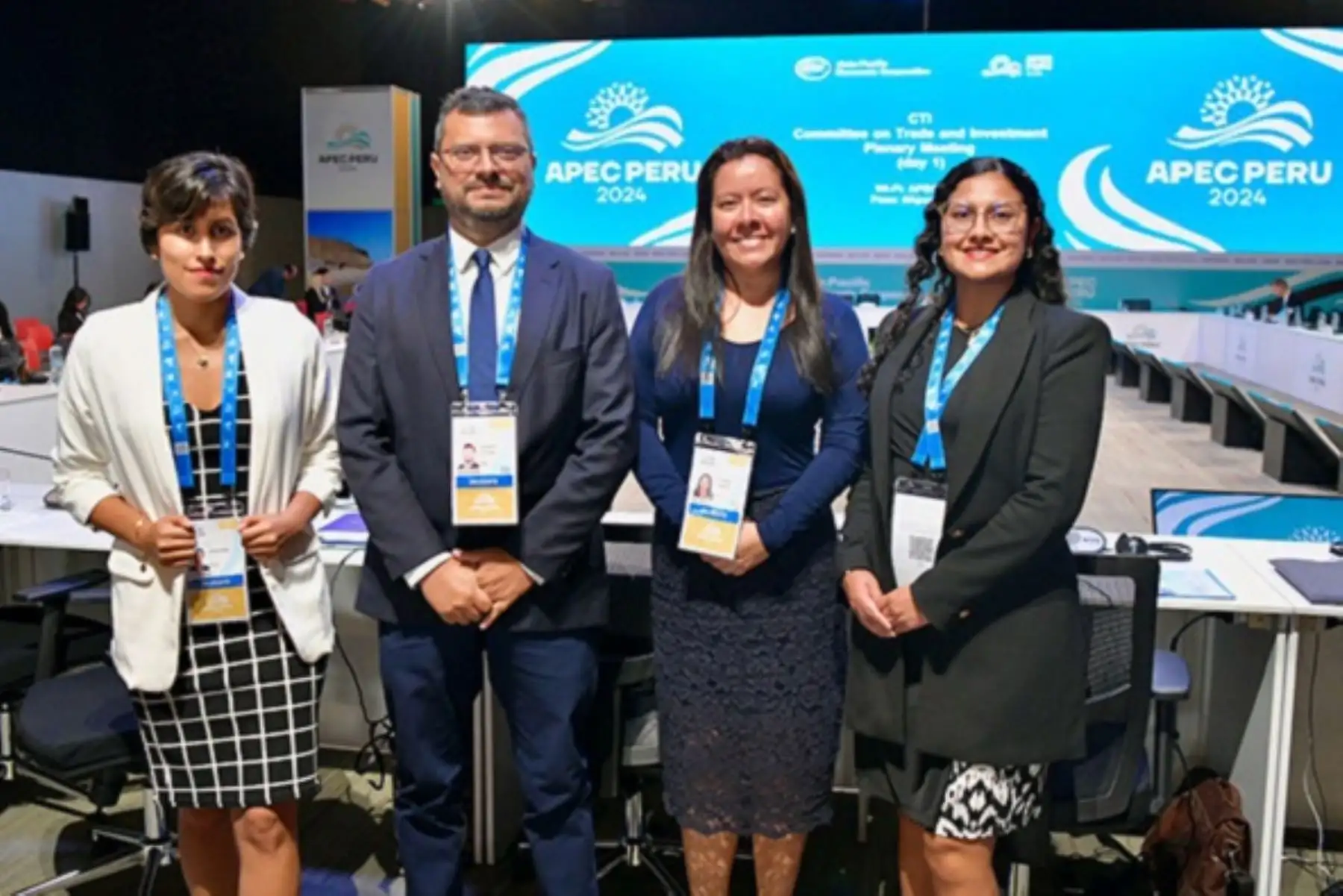 Funcionarios de Indecopi presentaron en el Foro APEC 2024 tres proyectos para proteger a los consumidores en plataformas digitales. Foto: Cortesía.