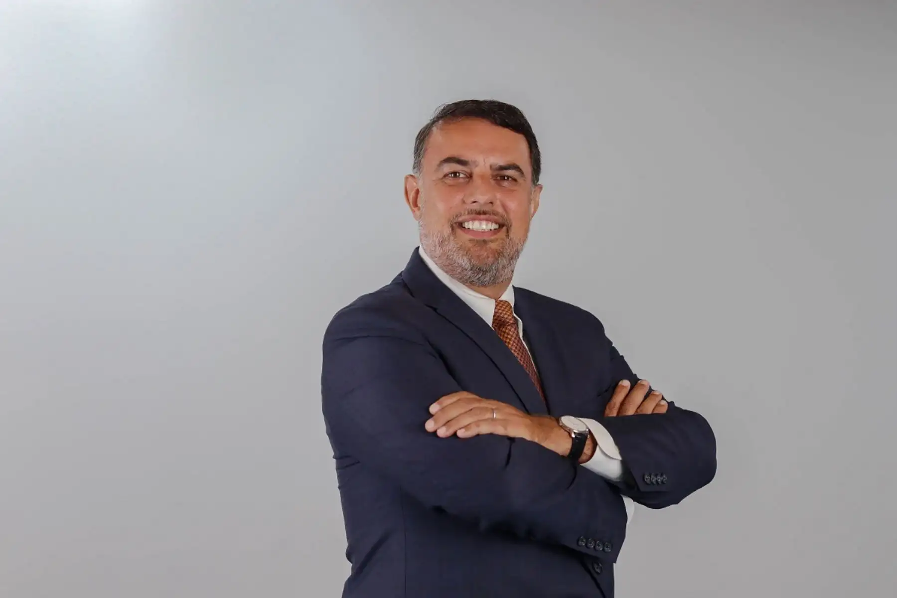 Jorge Velarde Arnáez es el nuevo presidente del Directorio de Cofide. Foto: Cortesía.