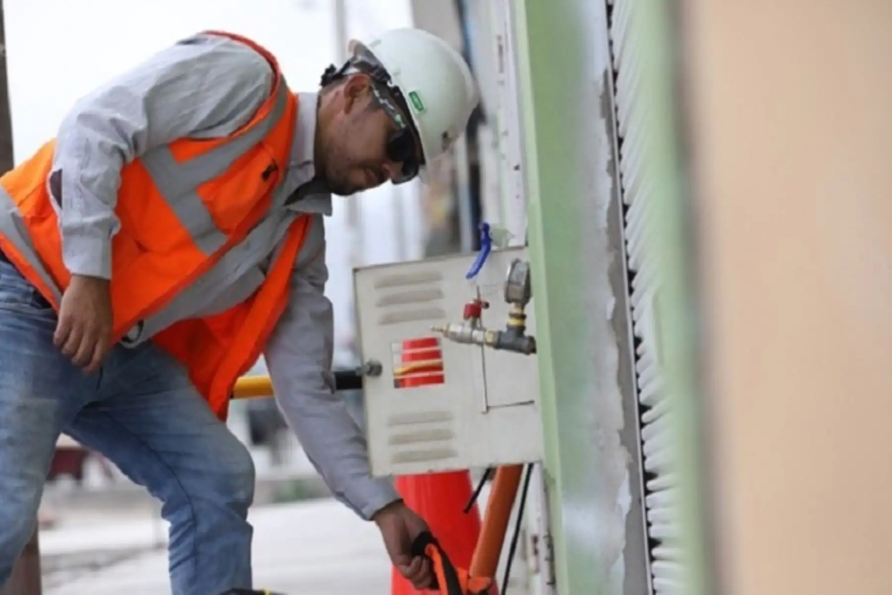 El proyecto de masificación de gas natural tiene prevista su ejecución en un plazo máximo de 12 meses, permitiendo a las familias de la región centro-sur acceder a los beneficios del gas natural a través de un sistema continuo de abastecimiento.