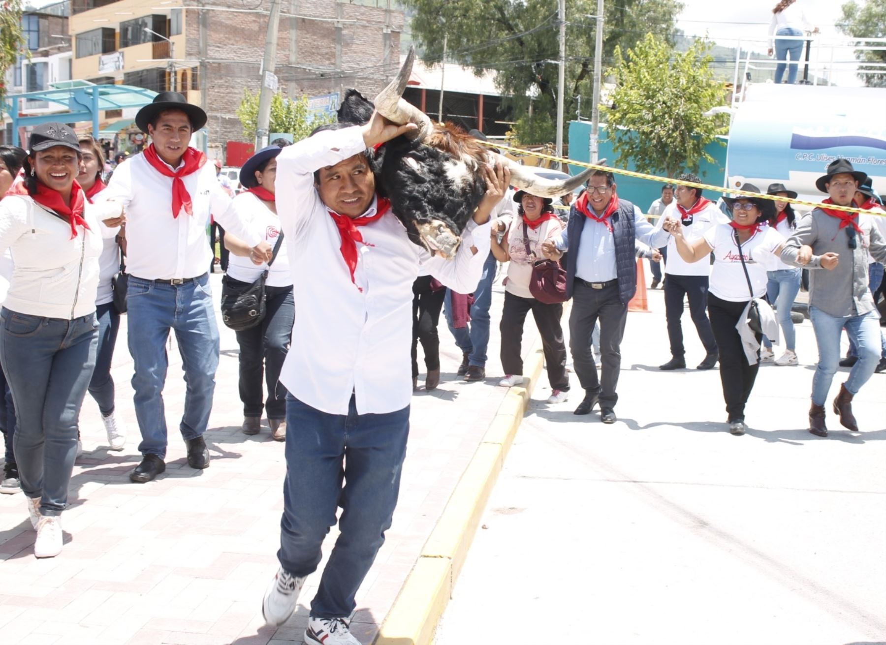 El distrito ayacuchano de Carmen Alto anuncia la celebración del Pascua Toro, una actividad que se desarrolla durante el feriado largo por Semana Santa. ANDINA/Difusión