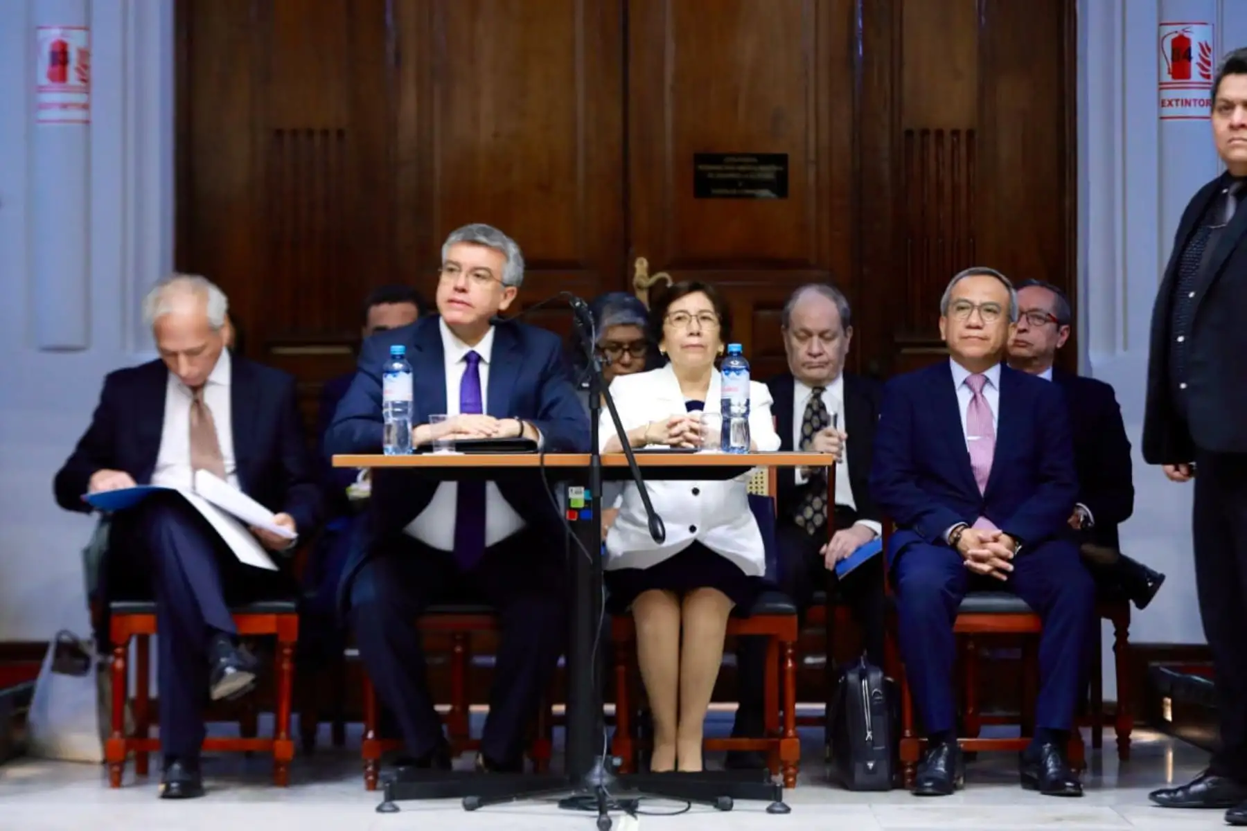 Miembros de la Junta Nacional de Justicia en el Congreso de la República. Foto: Congreso