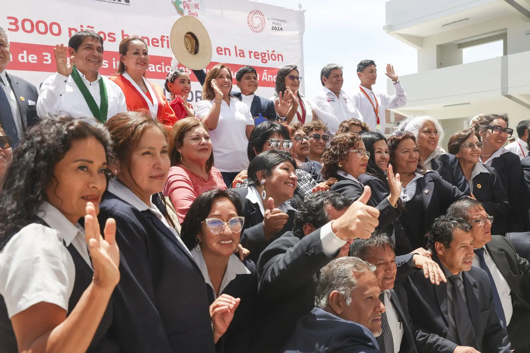Presidenta Dina Boluarte participa en la entrega de nuevas instalaciones del colegio Gastón Vidal Porturas, en nuevo Chimbote. Foto: ANDINA/Prensa Presidencia