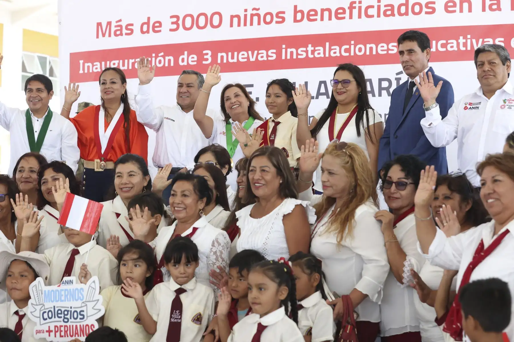 Presidenta Dina Boluarte se hace presente en la inauguración de nuevas instalaciones del colegio Villa María en nuevo Chimbote. Foto: ANDINA/ Prensa Presidencia
