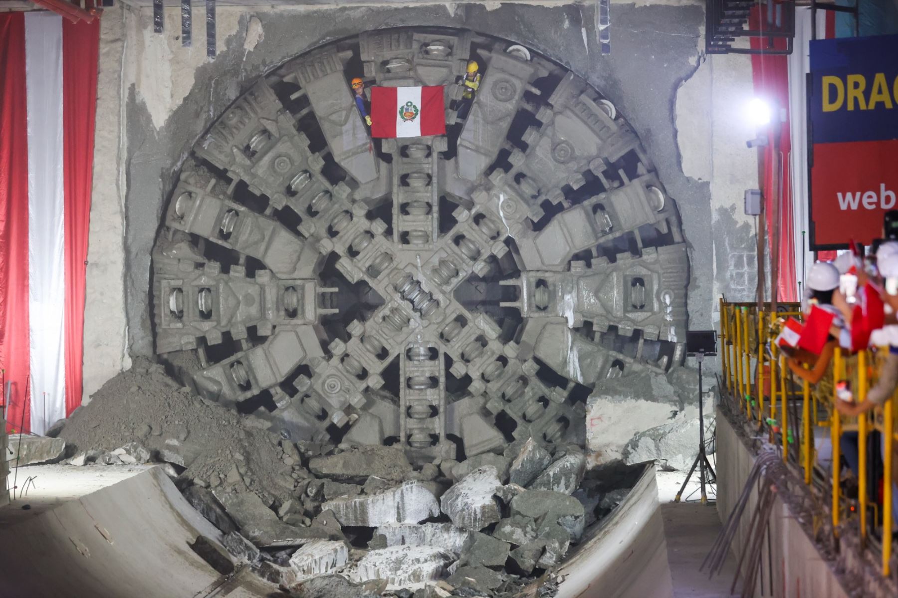 La tuneladora Delia llegó a la estación Manco Cápac, en La Victoria. Hasta el momento, esa gigantesca máquina ha excavado 5 km. Foto: ANDINA/Prensa Presidencia