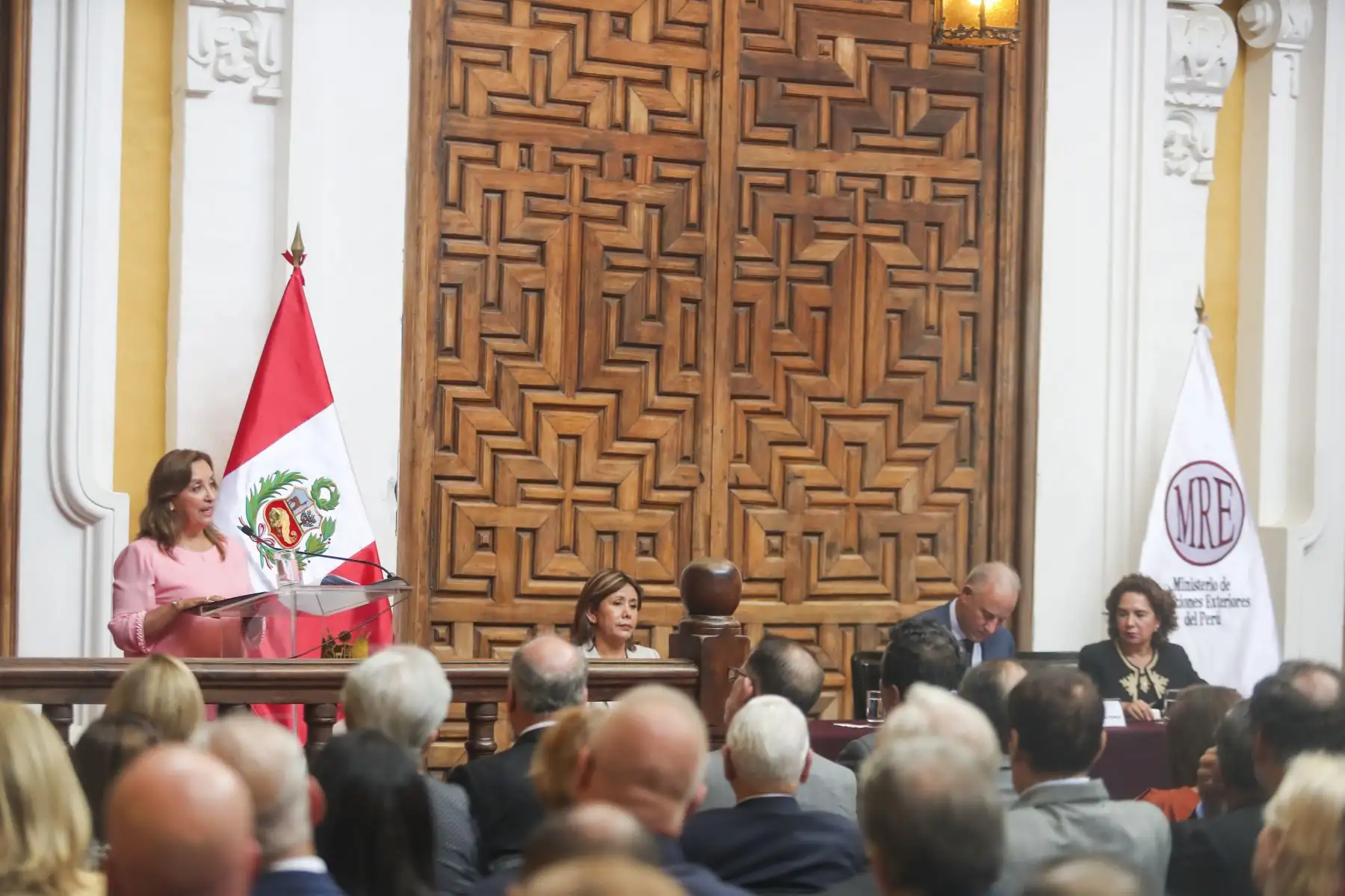 La presidenta de la república, Dina Boluarte, participó en la conferencia magistral: “Avances en retos en materia de derechos de las mujeres en el ámbito internacional y nacional”. 
Foto: ANDINA/Prensa Presidencia