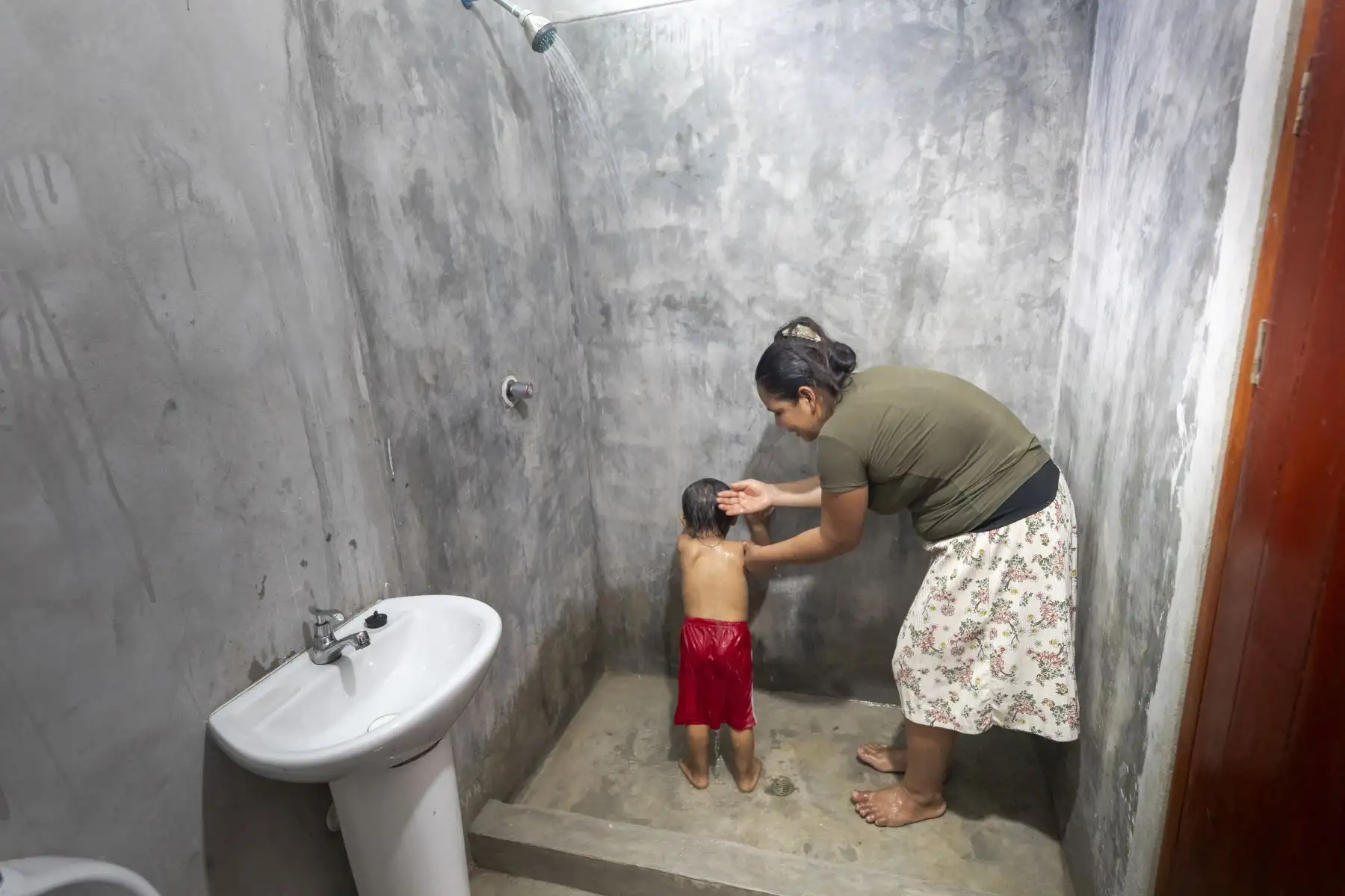 Las familias del centro poblado de San José, en el distrito de San Juan Bautista, en Loreto, cuentan con servicios de agua y saneamiento por primera vez, gracias a las obras ejecutadas por el Ministerio de Vivienda, Construcción y Saneamiento (MVCS).
Foto: ANDINA/MVCS