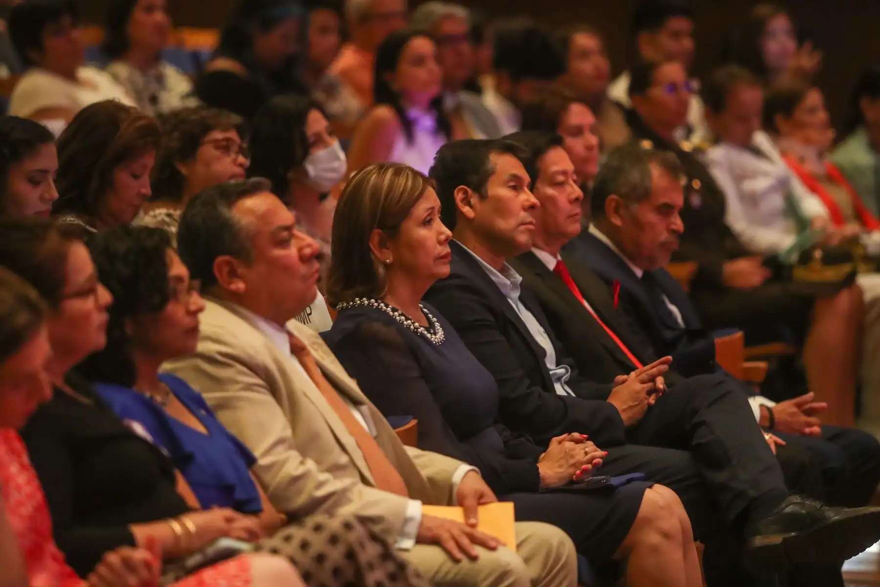 La presidenta de la república , Dina Boluarte Zegarra, participó en el reconocimiento a las mujeres líderes por el desarrollo en igualdad, el cual busca reconocer a doce mujeres que destacan por su labor y trayectoria de vida.
Foto: ANDINA/Presidencia Perú
