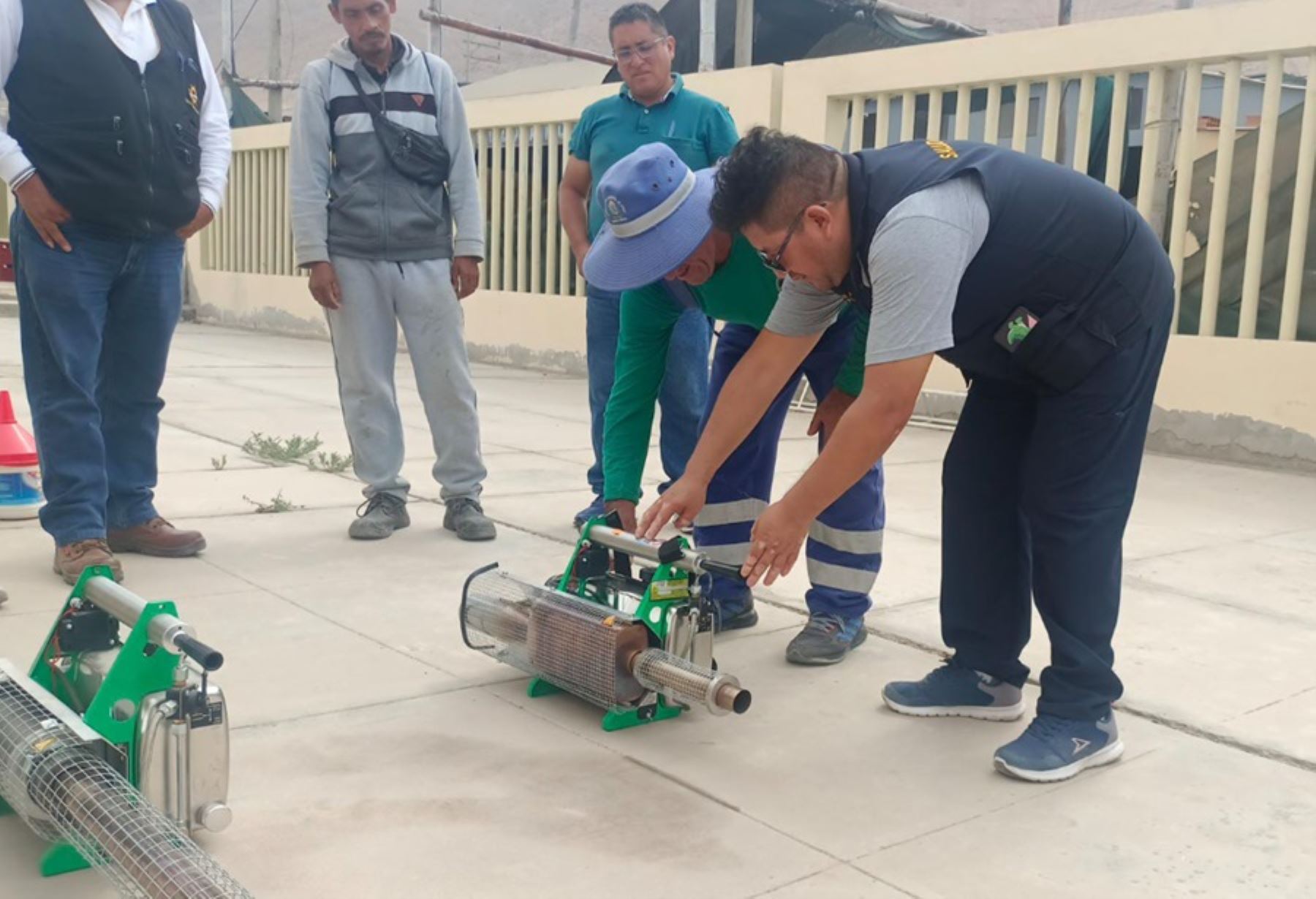 Las labores de fumigación en el distrito de Atico, región Arequipa, demandarán aproximadamente dos semanas. Foto: ANDINA/Difusión