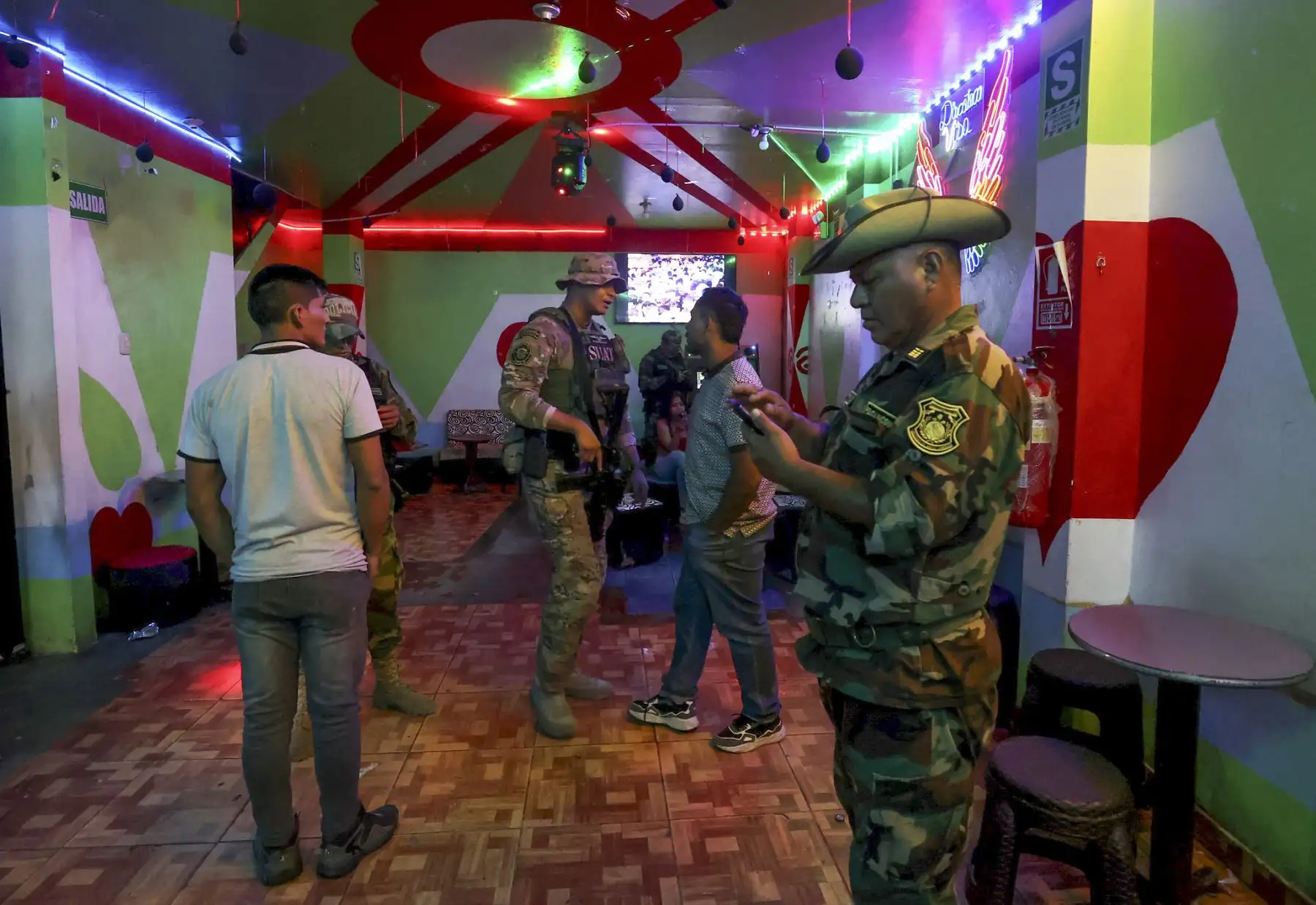 Tras 20 días de la declaratoria de emergencia en la provincia de Pataz, región La Libertad, continúan los operativos, junto a la PNP, en contra de las organizaciones criminales que se mueven principalmente por la minería ilegal. Foto: Mindef