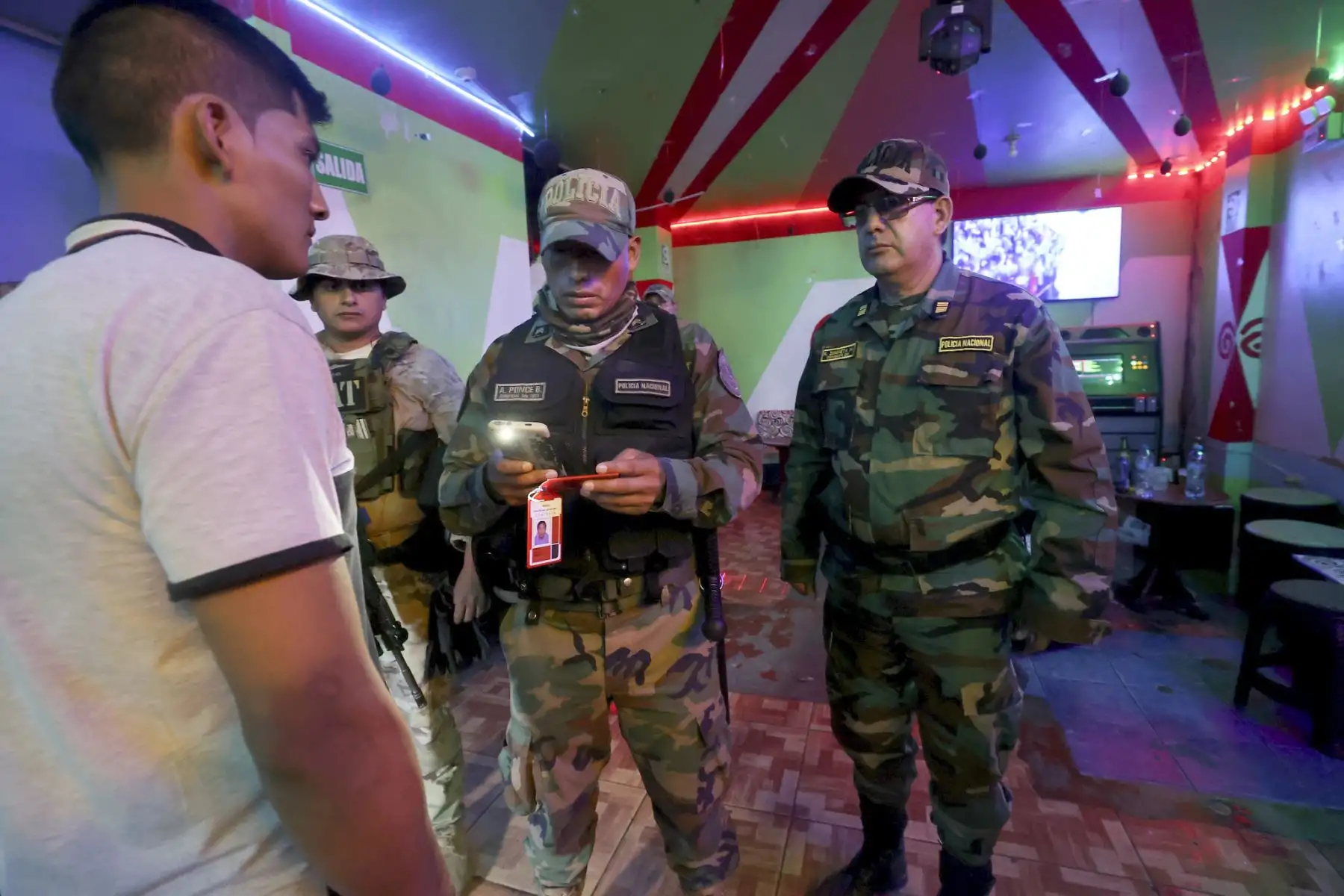 Tras 20 días de la declaratoria de emergencia en la provincia de Pataz, región La Libertad, continúan los operativos, junto a la PNP, en contra de las organizaciones criminales que se mueven principalmente por la minería ilegal. Foto: Mindef