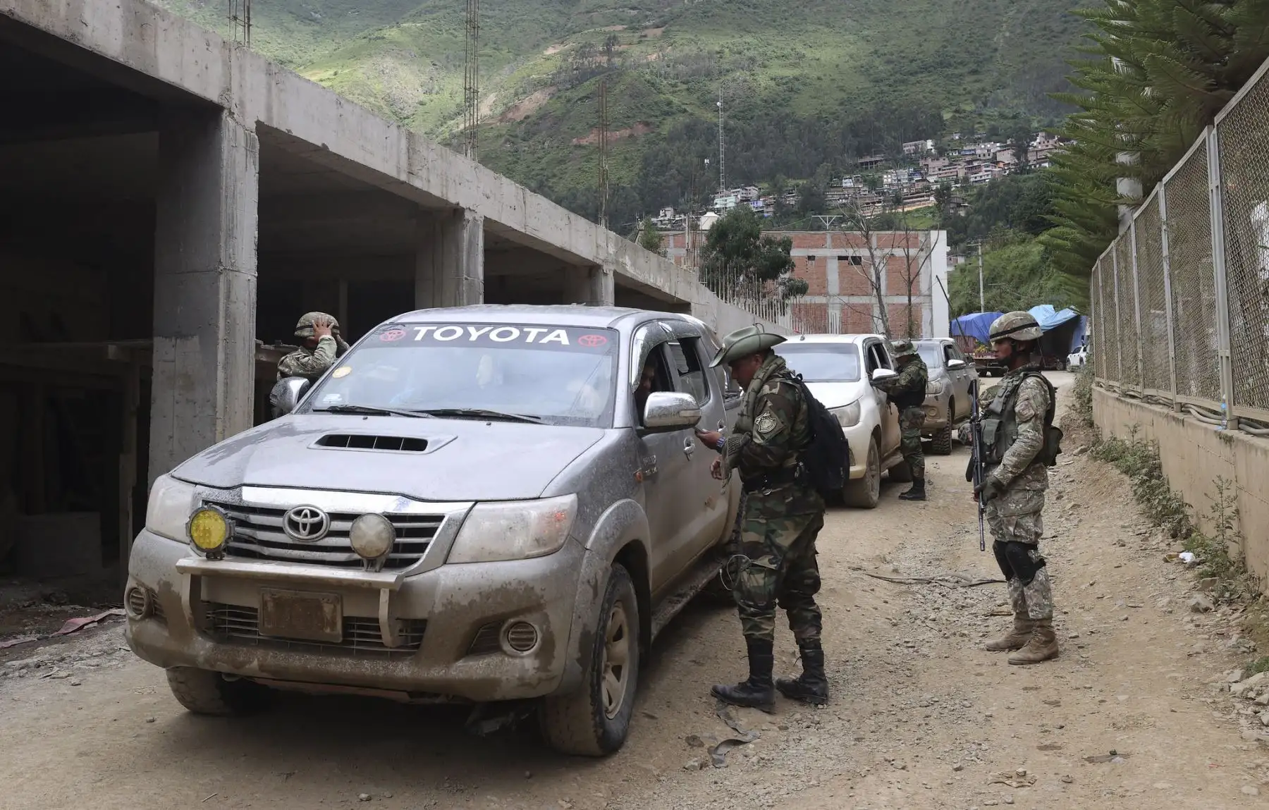 Tras 20 días de la declaratoria de emergencia en la provincia de Pataz, región La Libertad, continúan los operativos, junto a la PNP, en contra de las organizaciones criminales que se mueven principalmente por la minería ilegal. Foto: Mindef
