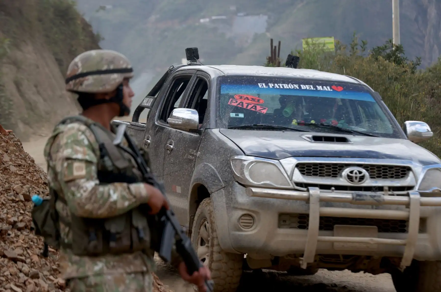 Tras 20 días de la declaratoria de emergencia en la provincia de Pataz, región La Libertad, continúan los operativos, junto a la PNP, en contra de las organizaciones criminales que se mueven principalmente por la minería ilegal. Foto: Mindef