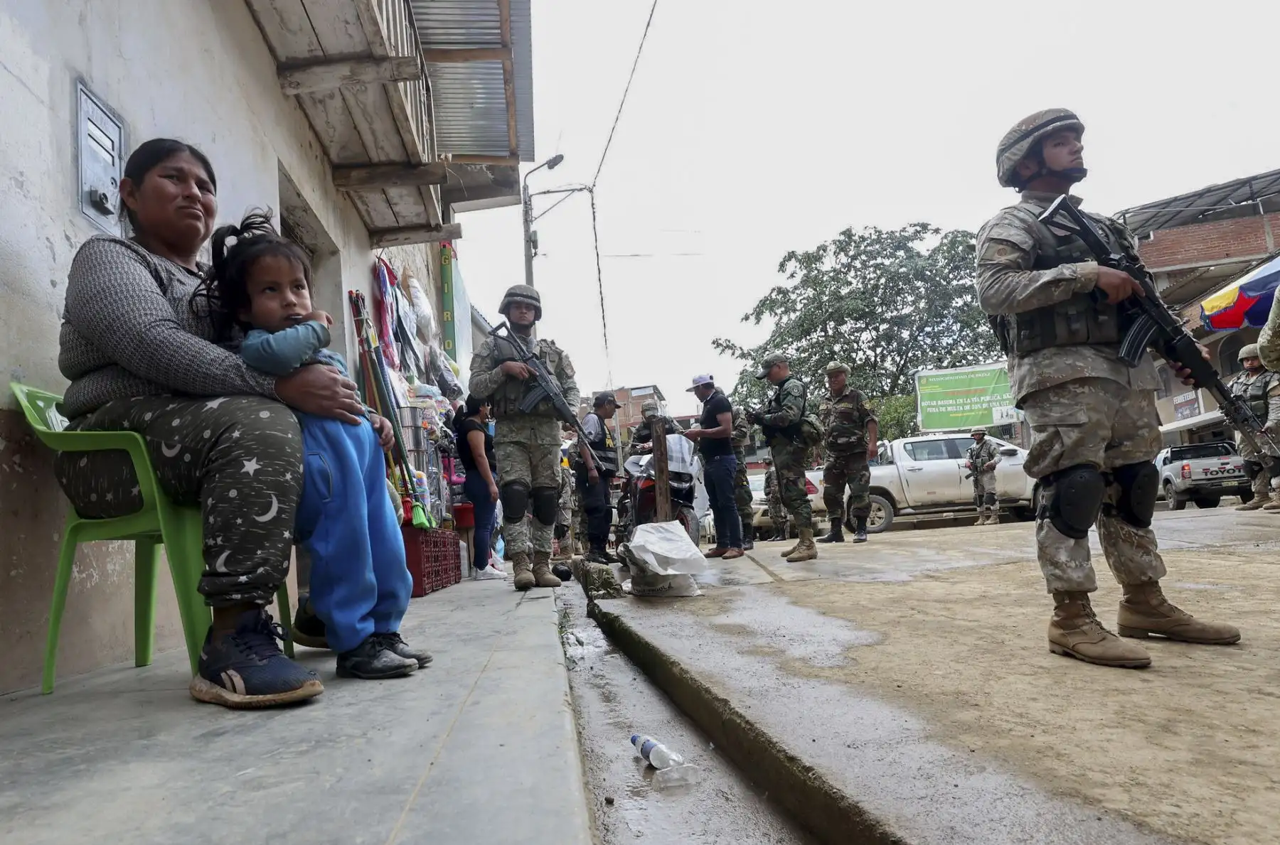 Tras 20 días de la declaratoria de emergencia en la provincia de Pataz, región La Libertad, continúan los operativos, junto a la PNP, en contra de las organizaciones criminales que se mueven principalmente por la minería ilegal. Foto: Mindef