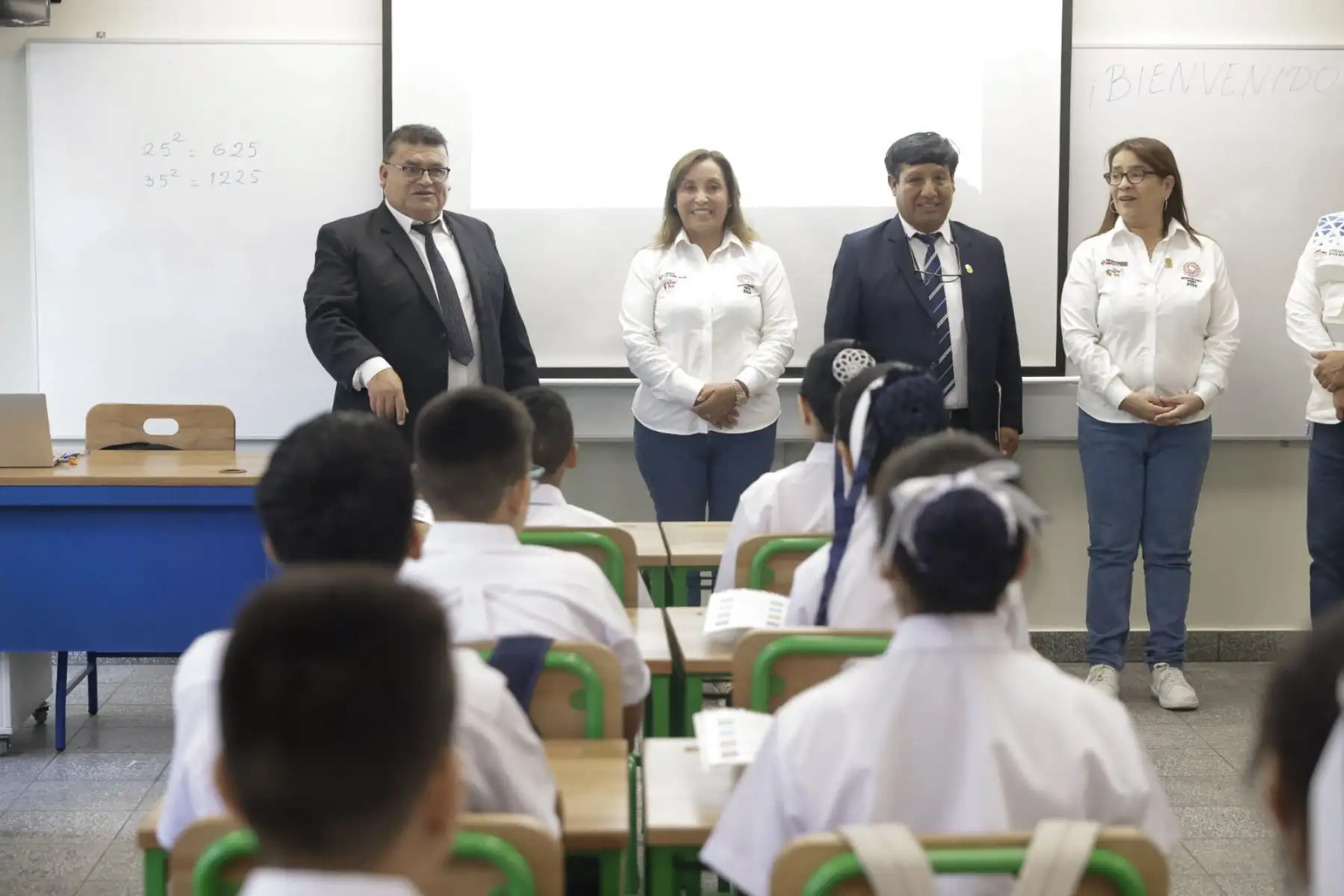 En el marco del inicio del año escolar 2024, la presidenta Dina Boluarte participa en la entrega de nuevas instalaciones de la I.E. San Felipe. Foto: ANDINA/ Prensa Presidencia