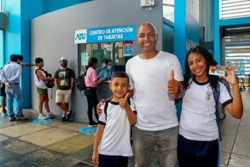 Metropolitano: no es necesaria presencia de menor para tramitar tarjeta escolar. Foto: ANDINA/Difusión.