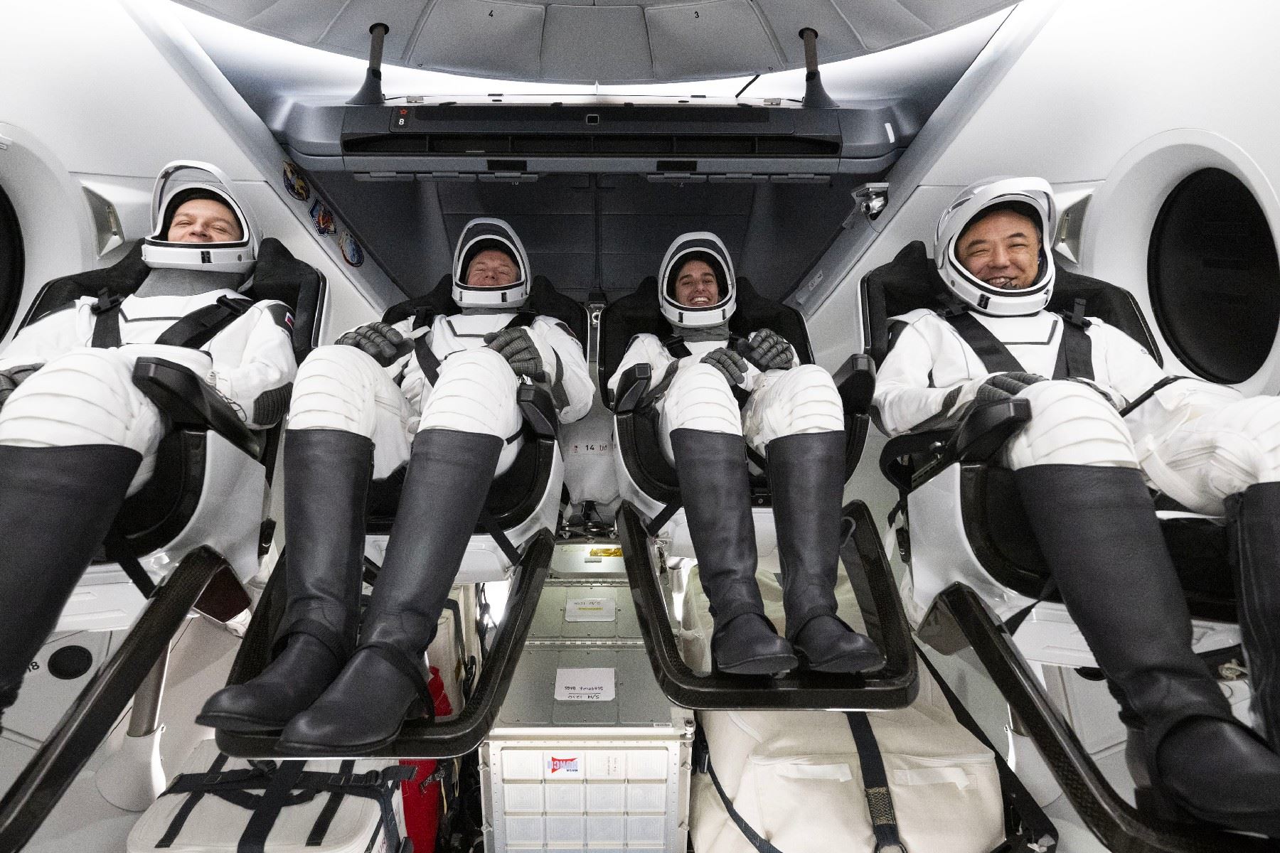 La astronauta de la NASA, Jasmin Moghbeli; el astronauta de la Agencia Espacial Europea (ESA), Andreas Mogensen; el astronauta de la Agencia de Exploración Aeroespacial de Japón (JAXA), Satoshi Furukawa; y el cosmonauta ruso, Konstantin Borisov, integraron la misión de la NASA. Foto: NASA