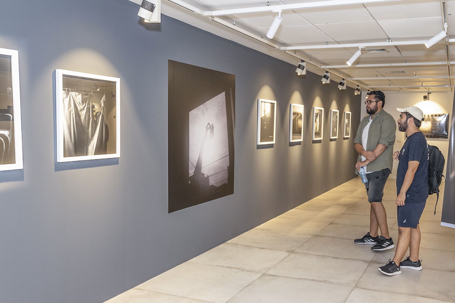 Presentan exposición Habitar los días de Dante Pineda en galería del Centro Cultural Ulima.
